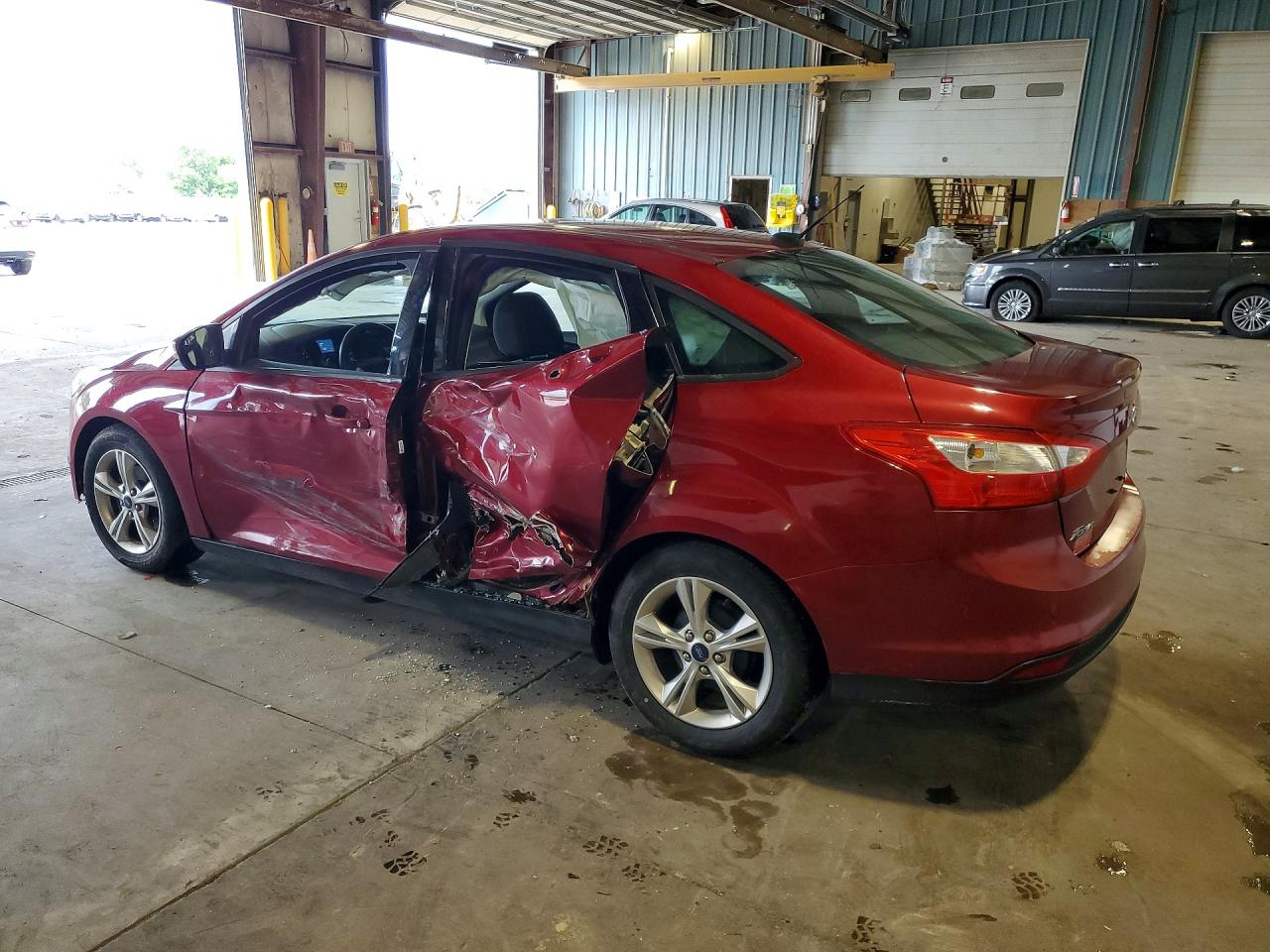 2014 Ford Focus Se Burgundy vin: 1FADP3F29EL228288