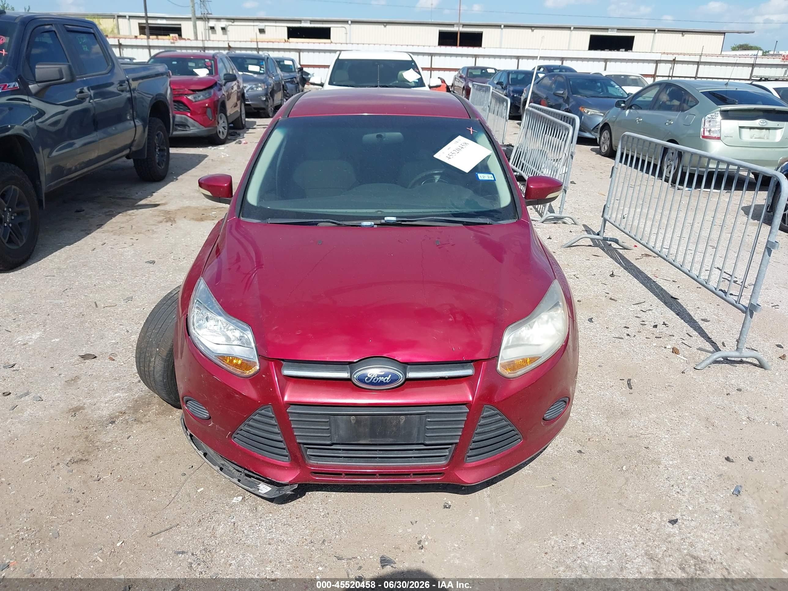 2014 Ford Focus Se Red vin: 1FADP3F29EL231367