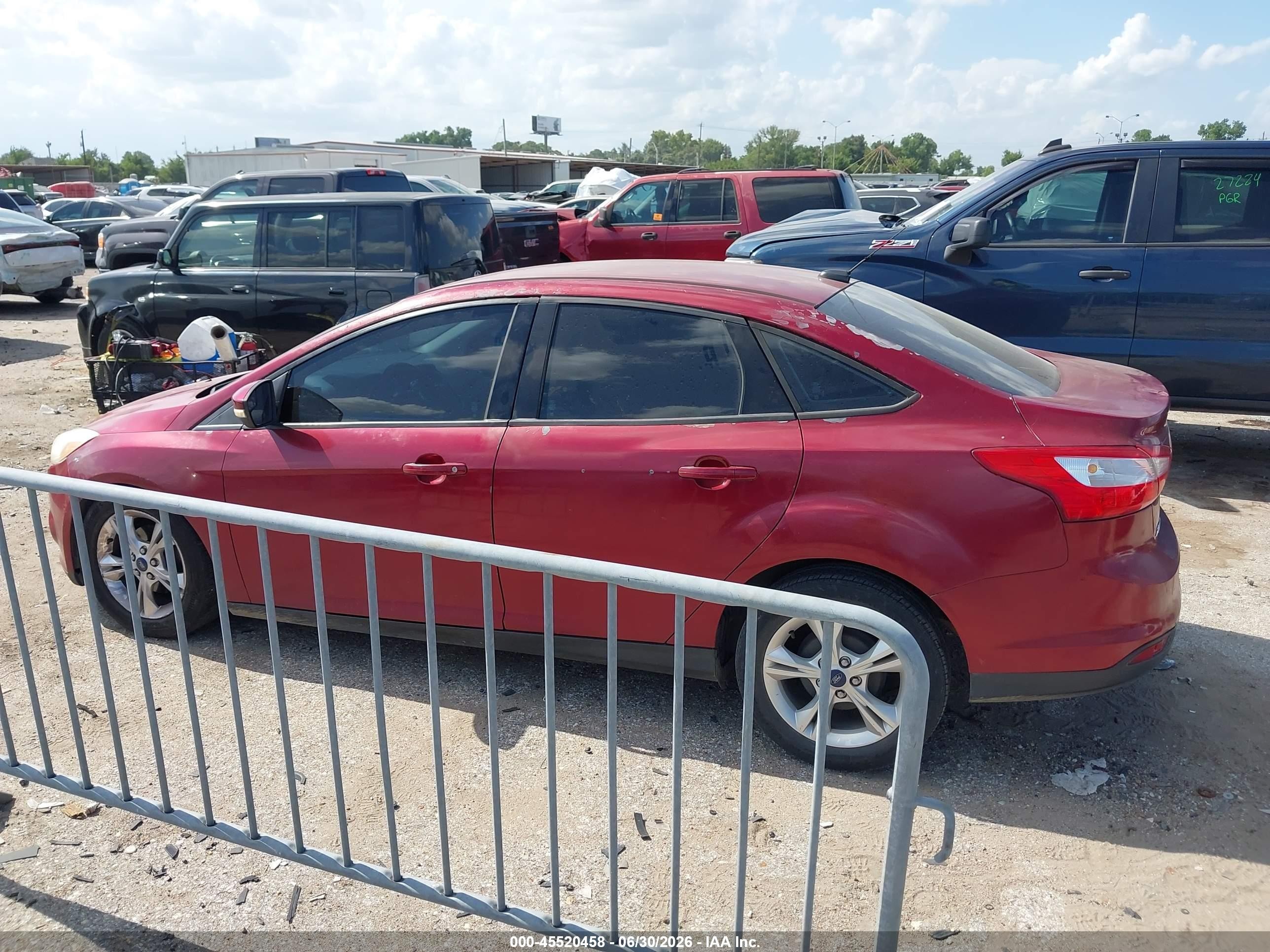 2014 Ford Focus Se Red vin: 1FADP3F29EL231367
