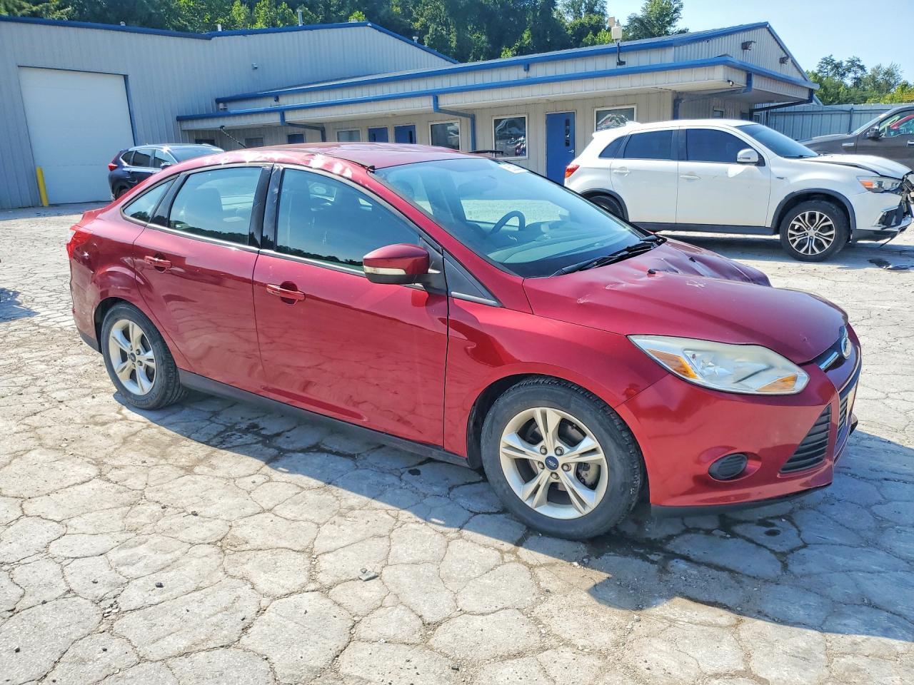 2014 Ford Focus Se Maroon vin: 1FADP3F29EL235497