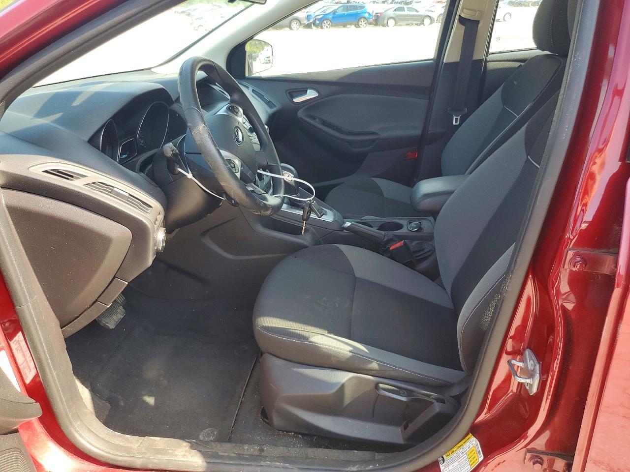 2014 Ford Focus Se Maroon vin: 1FADP3F29EL235497