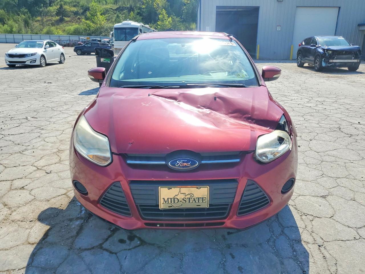 2014 Ford Focus Se Maroon vin: 1FADP3F29EL235497