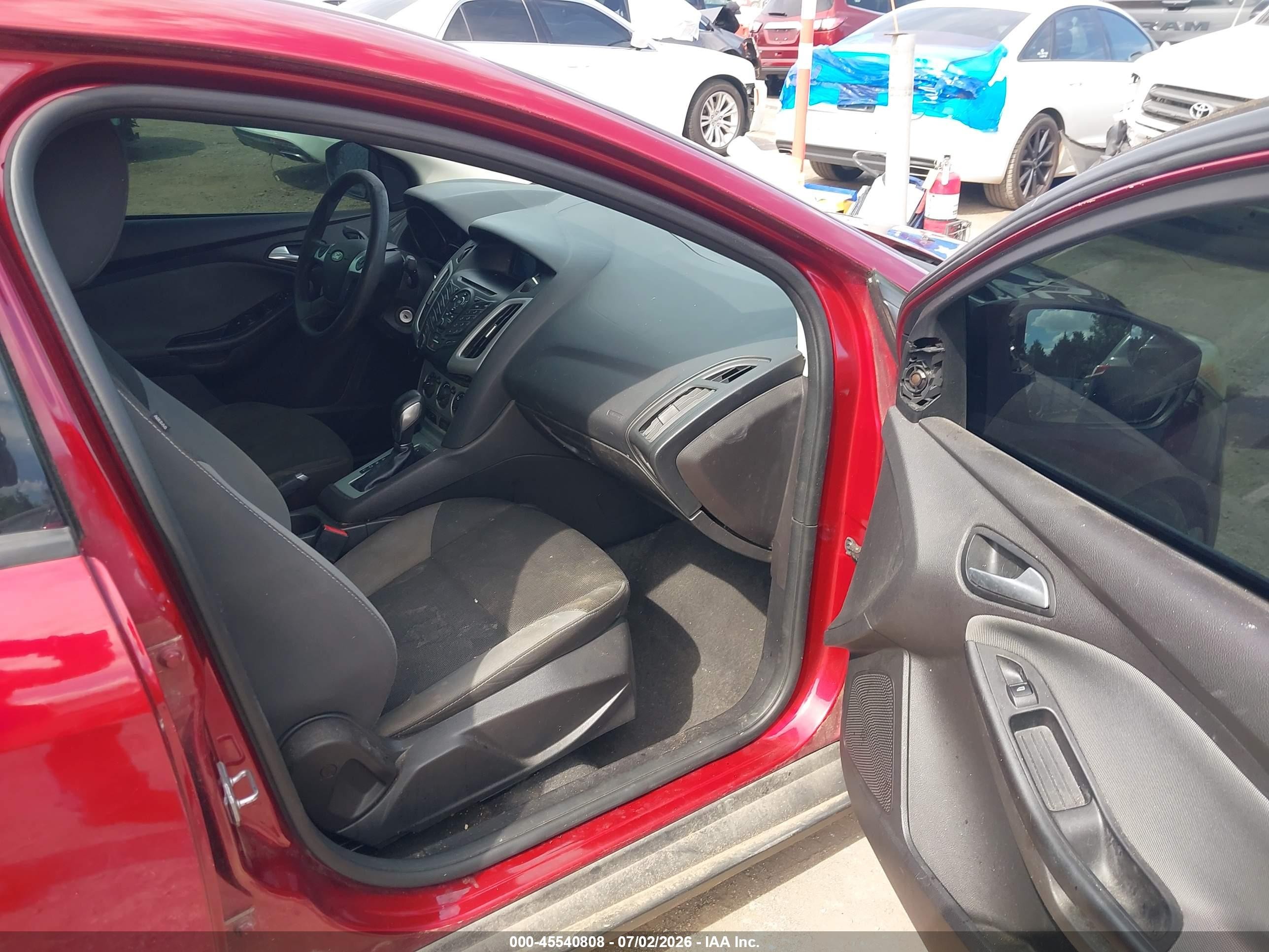 2014 Ford Focus Se Красный vin: 1FADP3F29EL235631