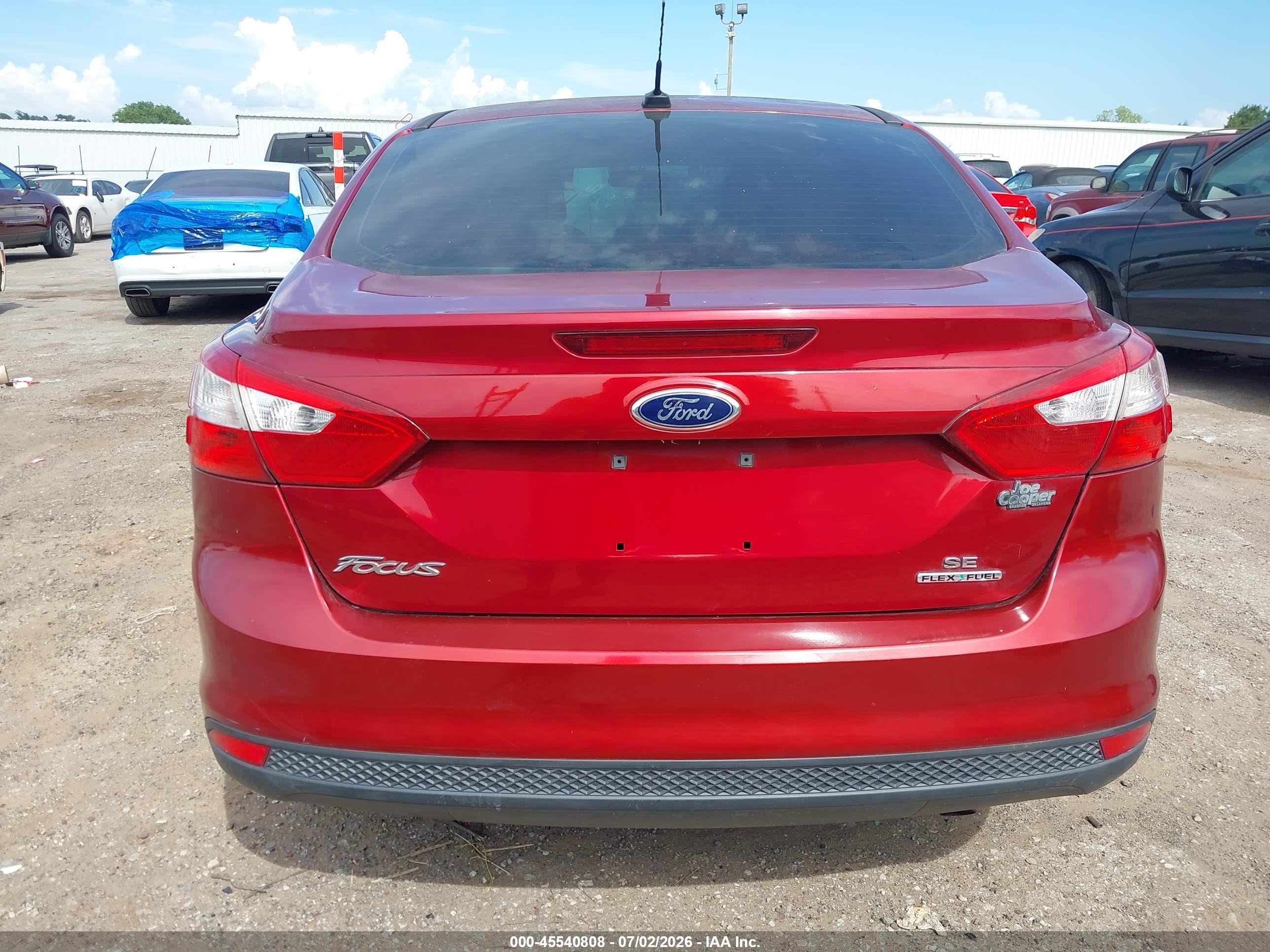 2014 Ford Focus Se Красный vin: 1FADP3F29EL235631
