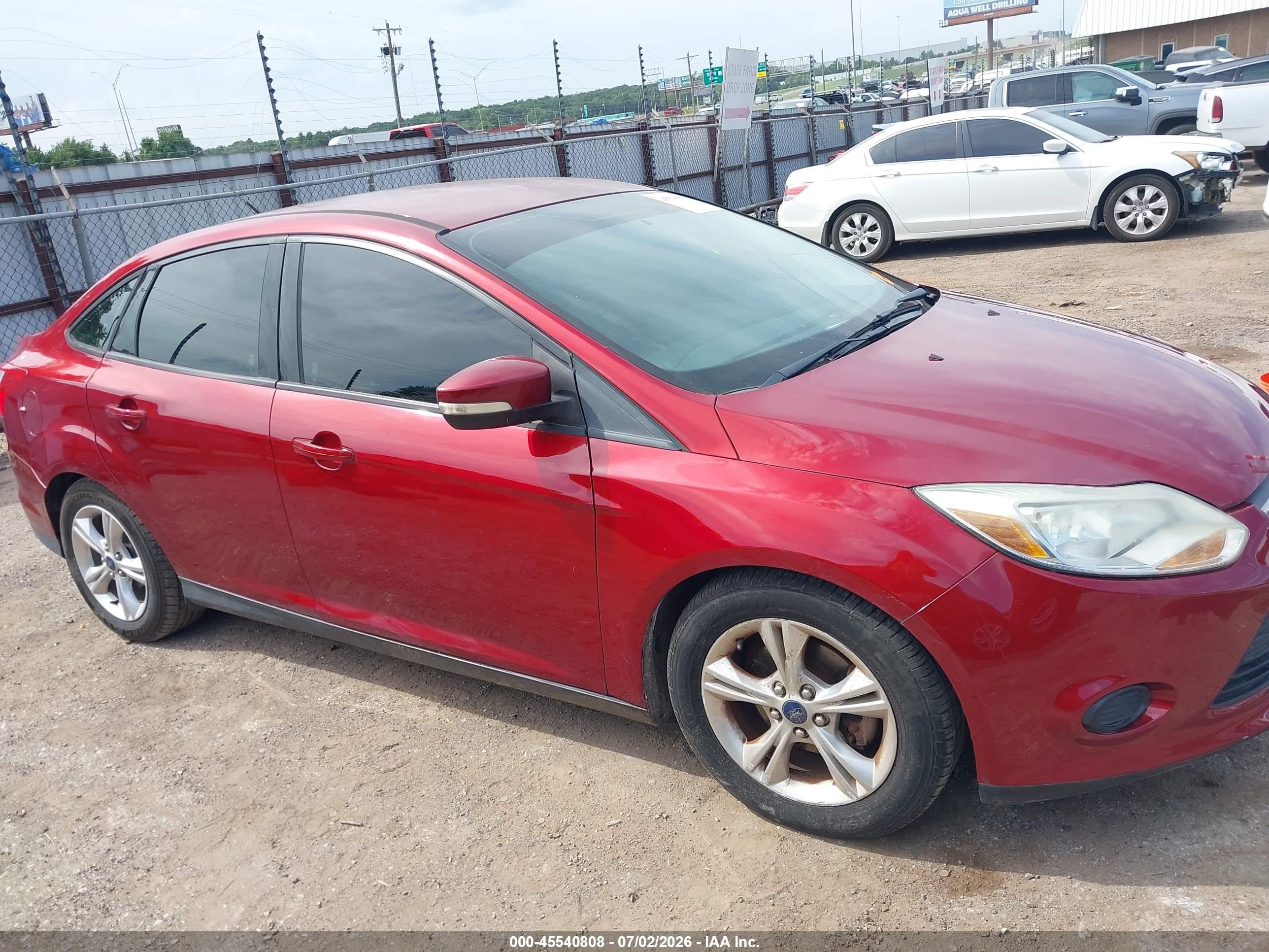 2014 Ford Focus Se Красный vin: 1FADP3F29EL235631