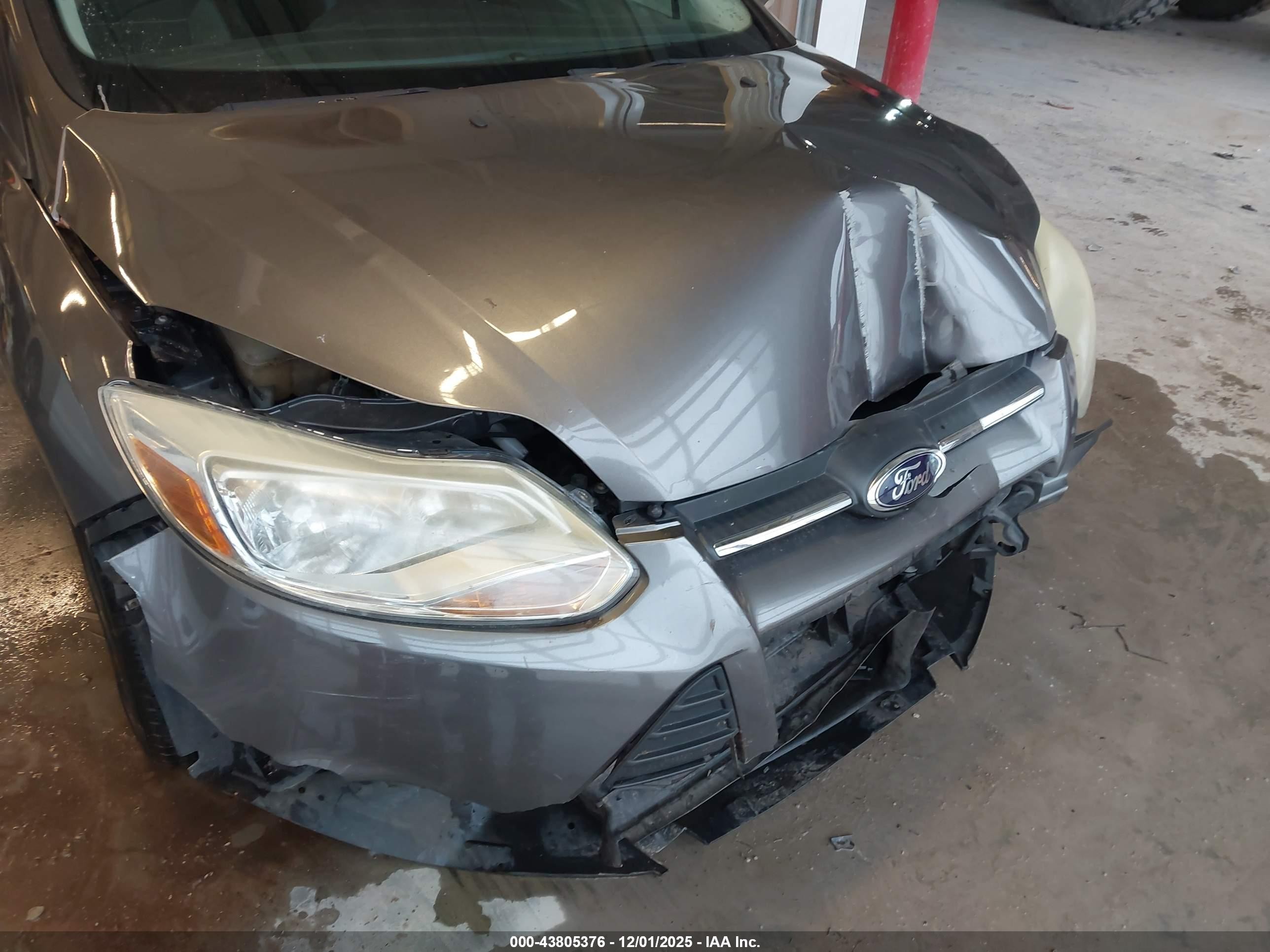 2014 Ford Focus Se Gray vin: 1FADP3F29EL239128
