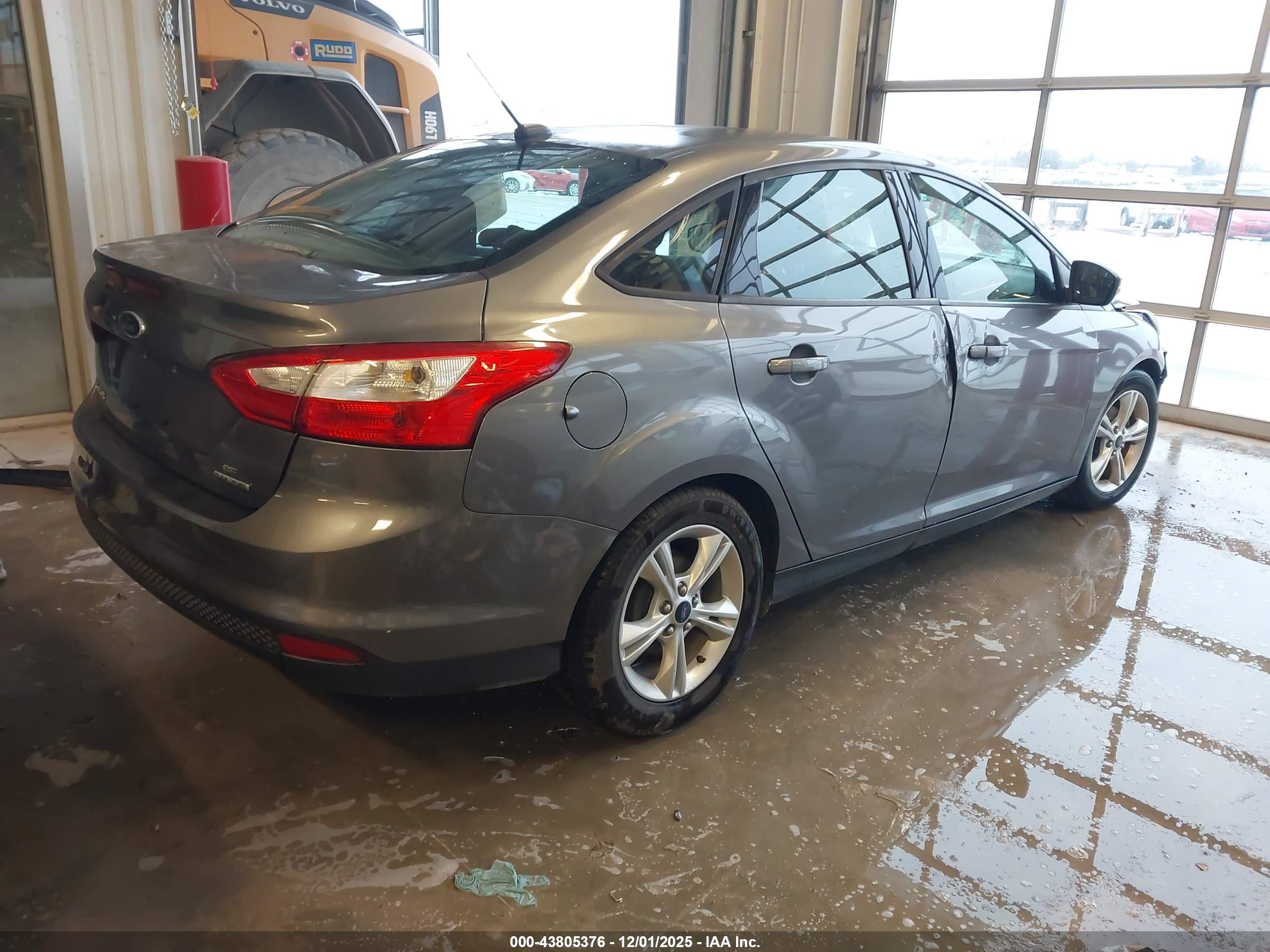 2014 Ford Focus Se Gray vin: 1FADP3F29EL239128