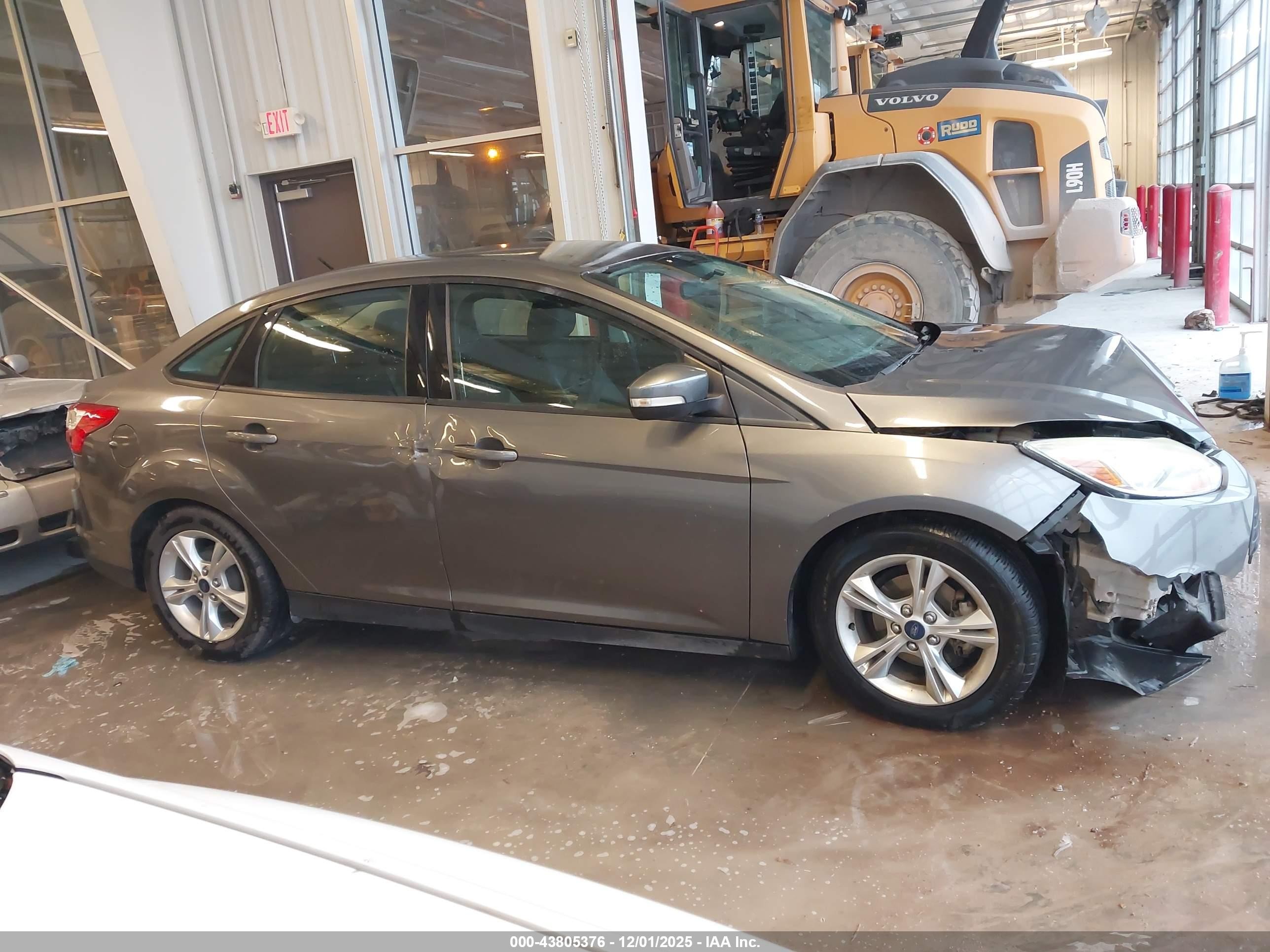 2014 Ford Focus Se Gray vin: 1FADP3F29EL239128