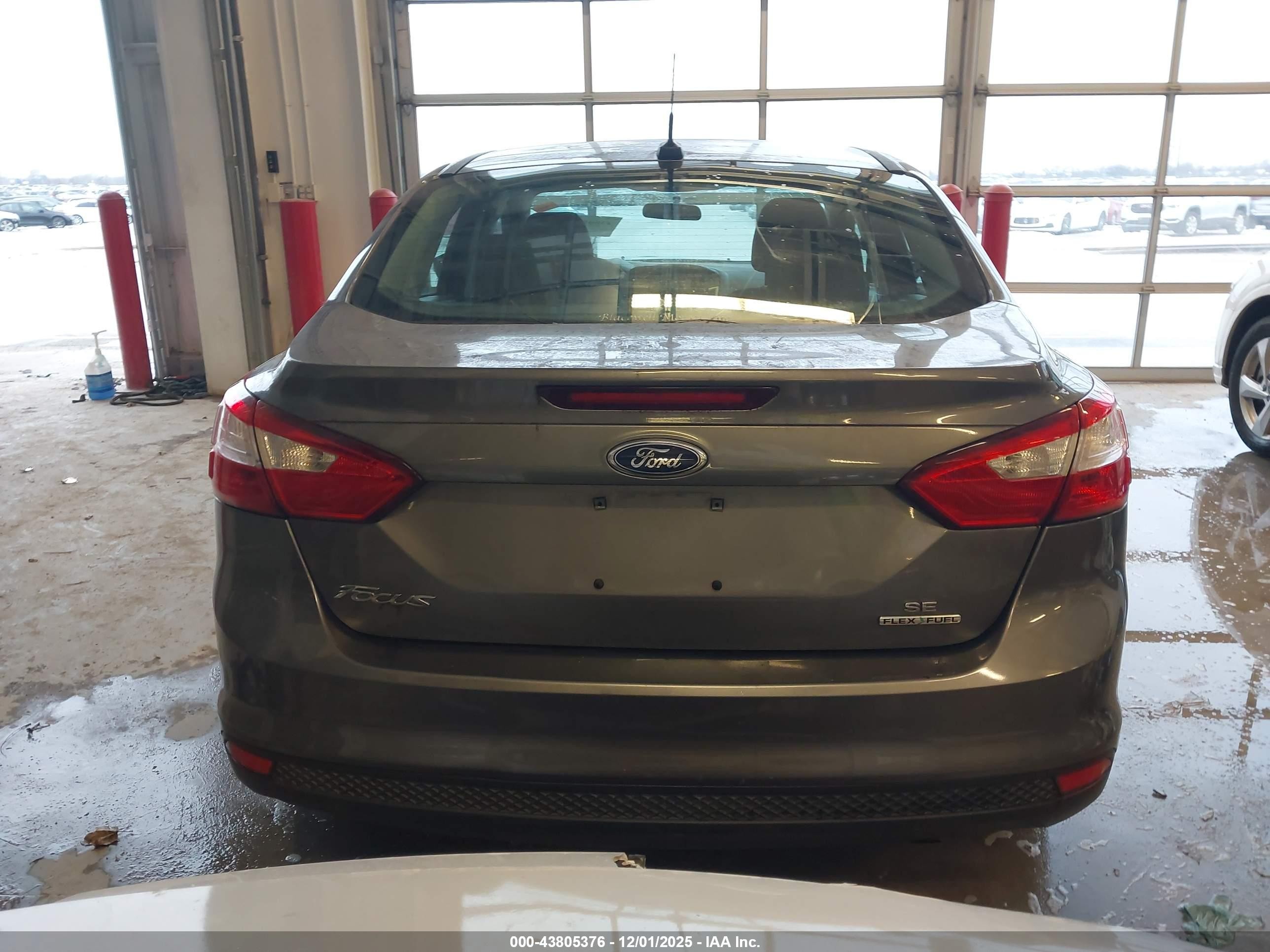 2014 Ford Focus Se Gray vin: 1FADP3F29EL239128