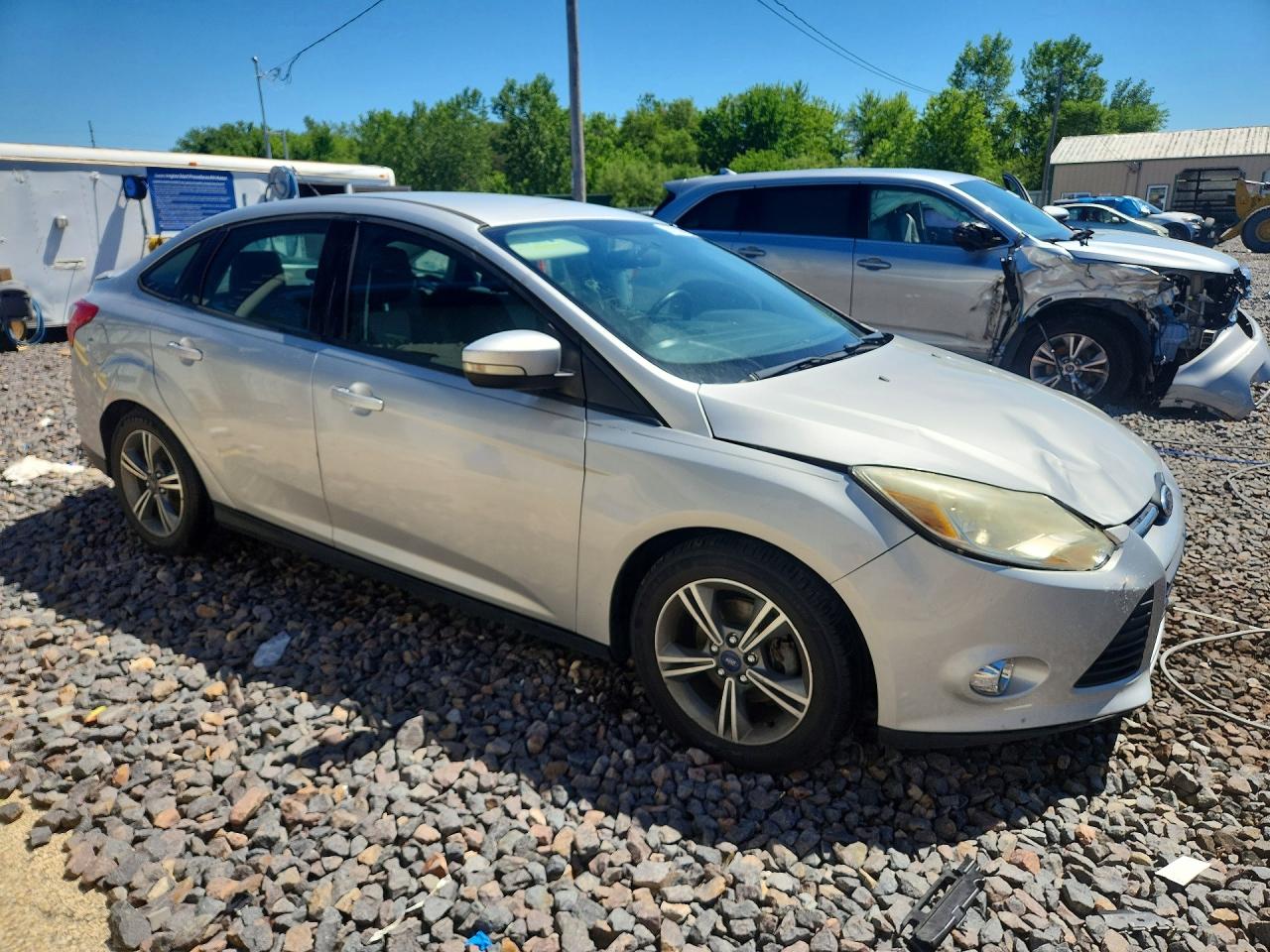 2014 Ford Focus Se Silver vin: 1FADP3F29EL246225