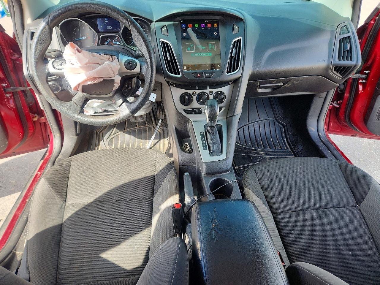2014 Ford Focus Se Red vin: 1FADP3F29EL248654