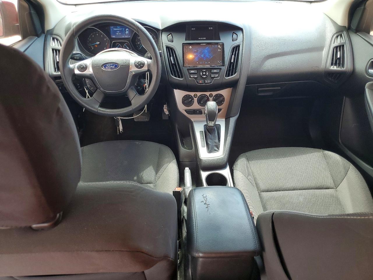 2014 Ford Focus Se Red vin: 1FADP3F29EL348740
