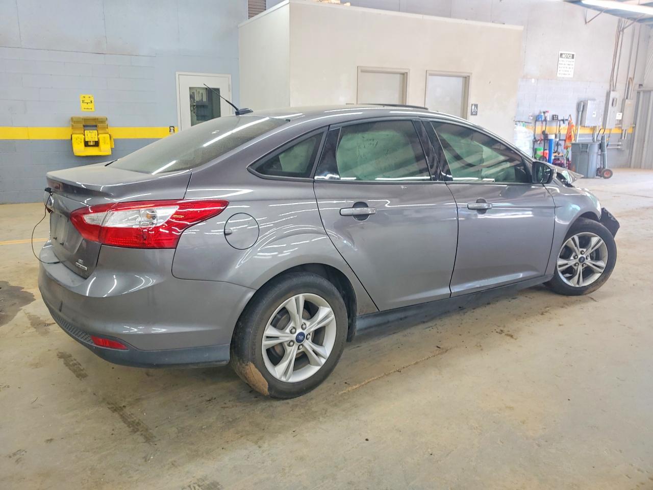 2014 Ford Focus Se Gray vin: 1FADP3F29EL359530