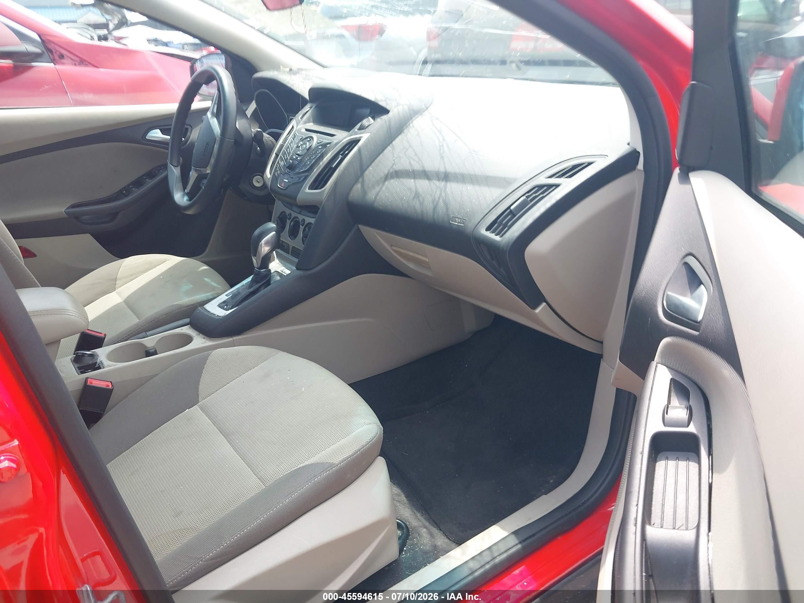 2014 Ford Focus Se Red vin: 1FADP3F29EL366333