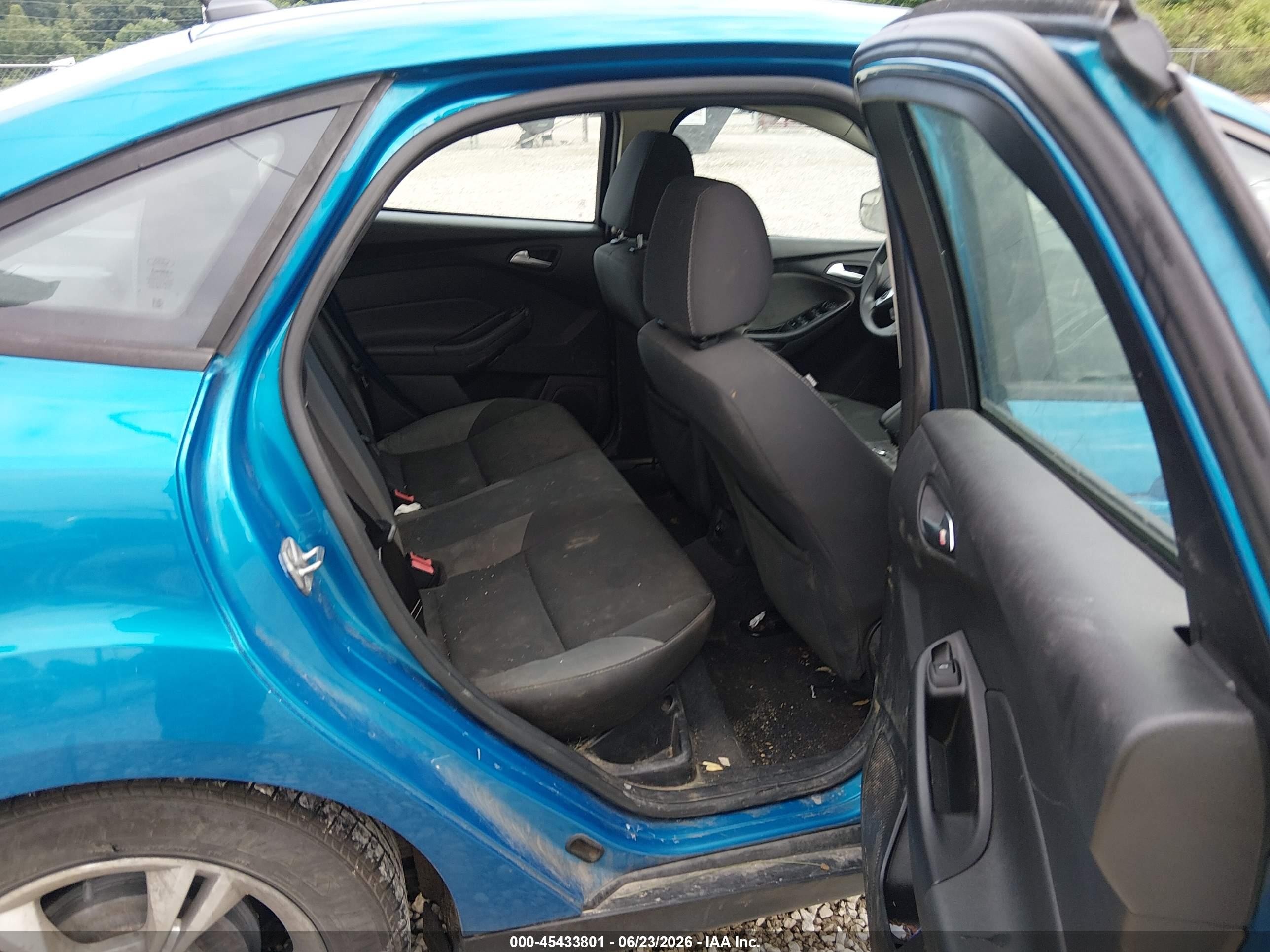 2014 Ford Focus Se Blue vin: 1FADP3F29EL371144