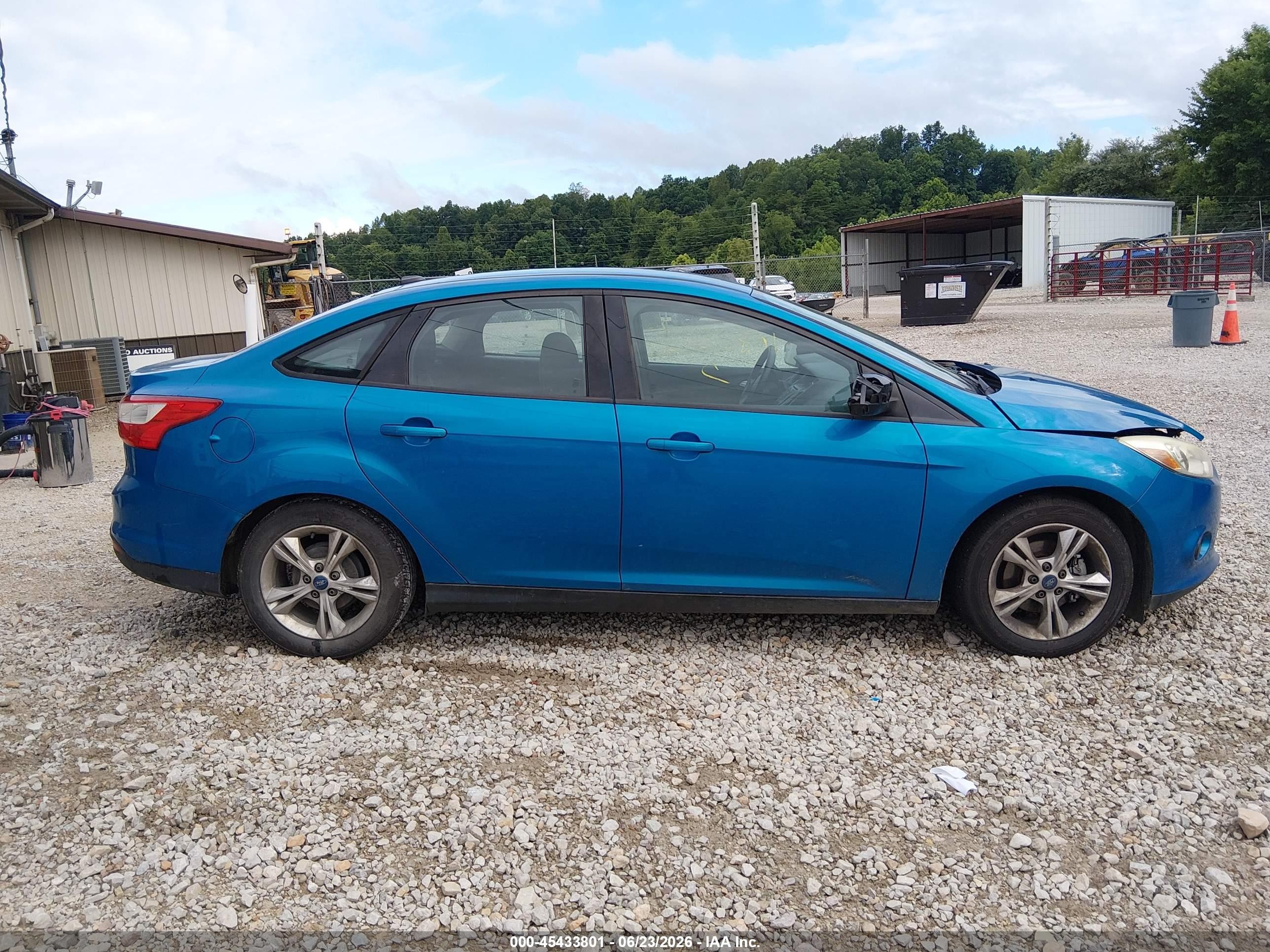 2014 Ford Focus Se Blue vin: 1FADP3F29EL371144