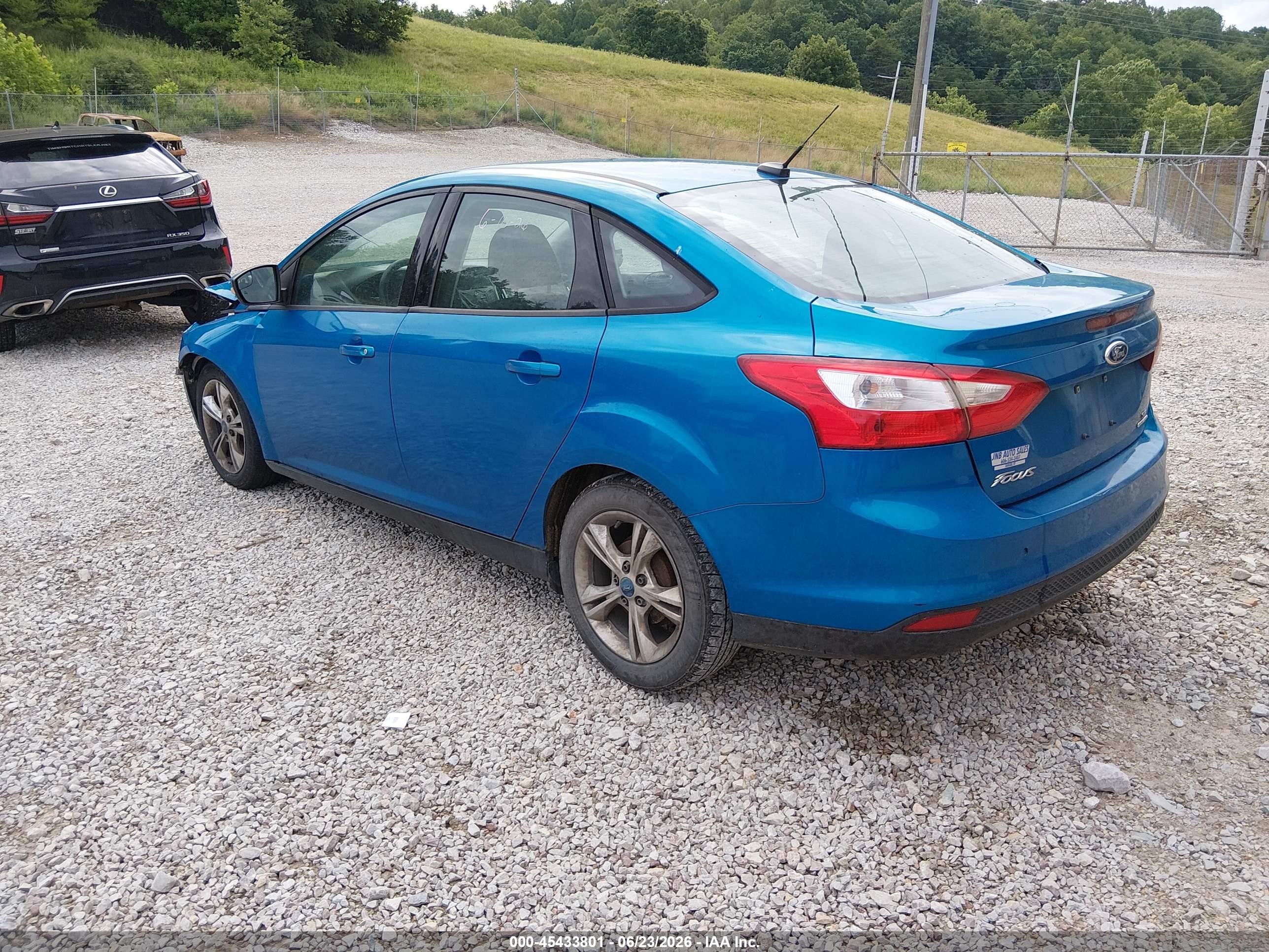 2014 Ford Focus Se Blue vin: 1FADP3F29EL371144