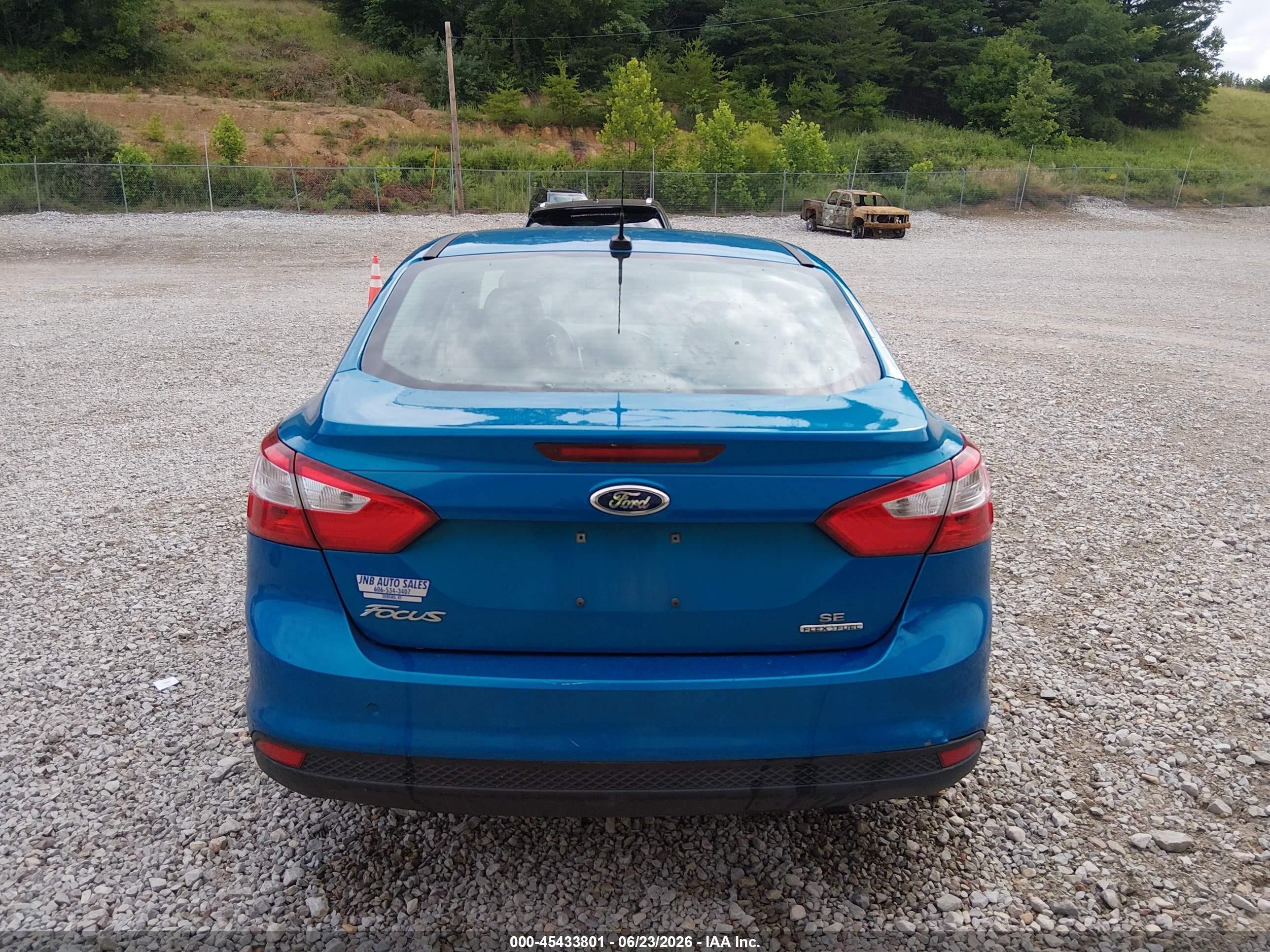 2014 Ford Focus Se Blue vin: 1FADP3F29EL371144