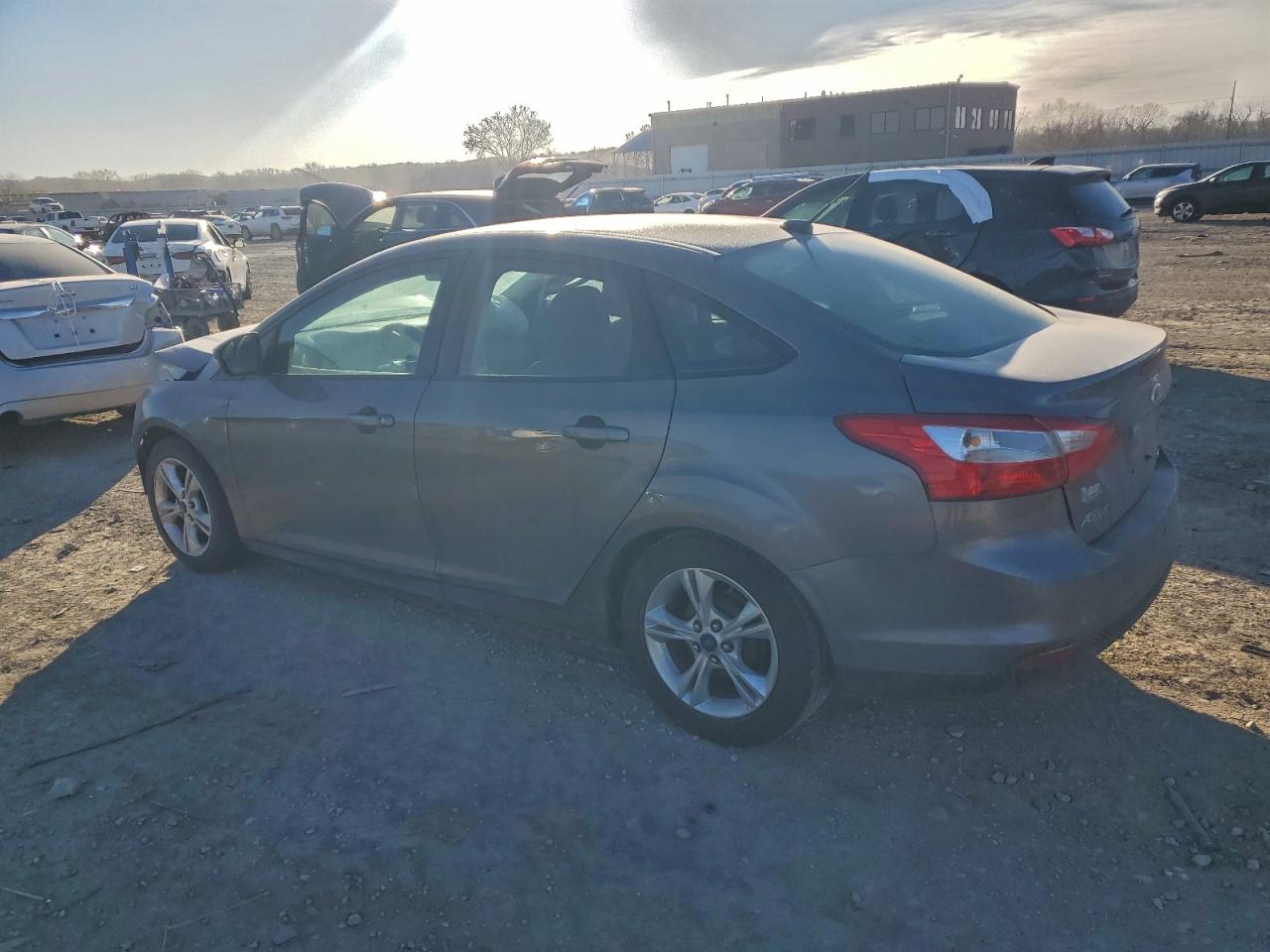 2014 Ford Focus Se Gray vin: 1FADP3F29EL373332