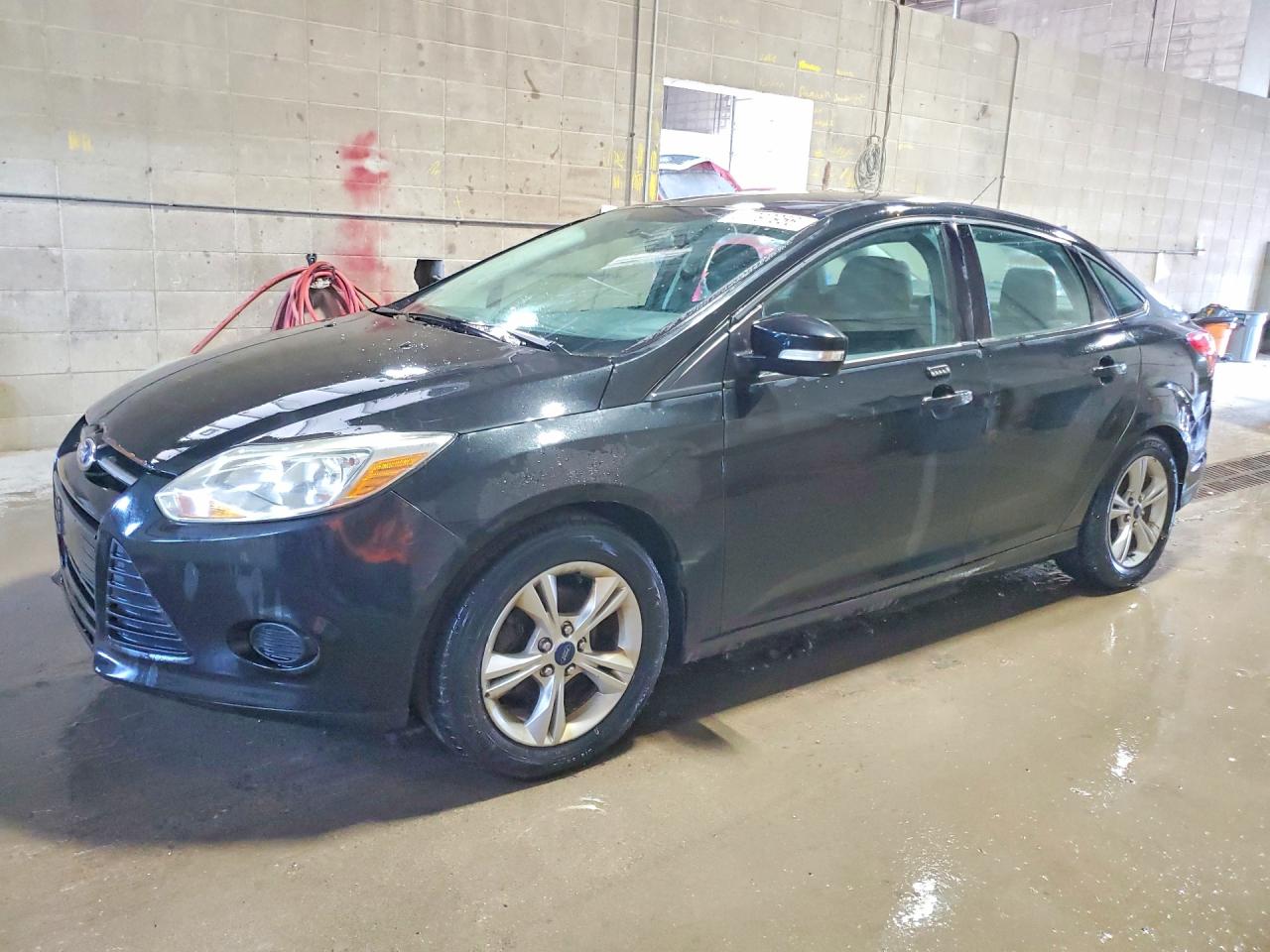 2014 Ford Focus Se Черный vin: 1FADP3F29EL374089