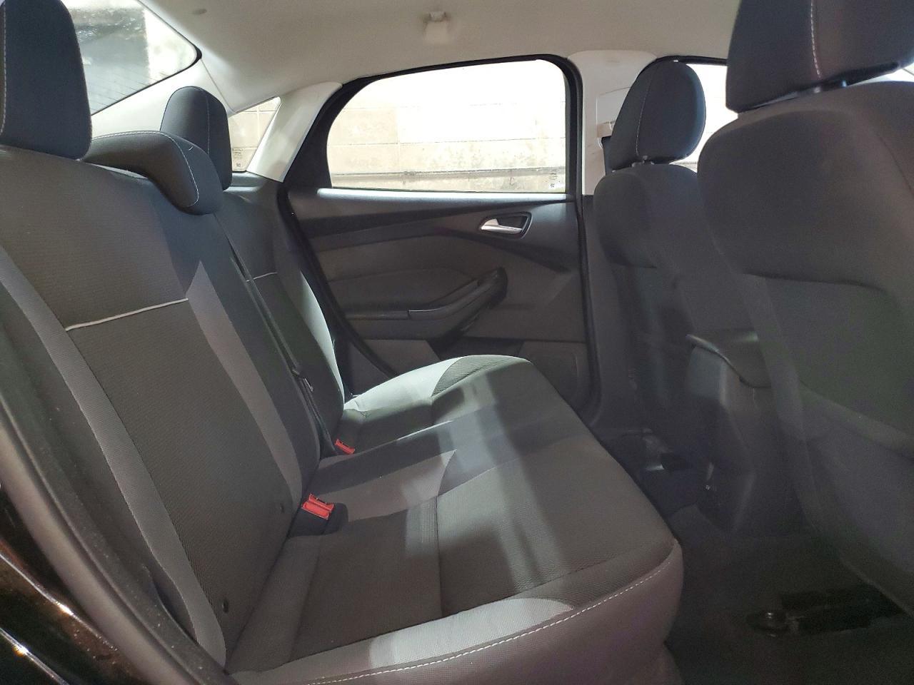 2014 Ford Focus Se Черный vin: 1FADP3F29EL374089