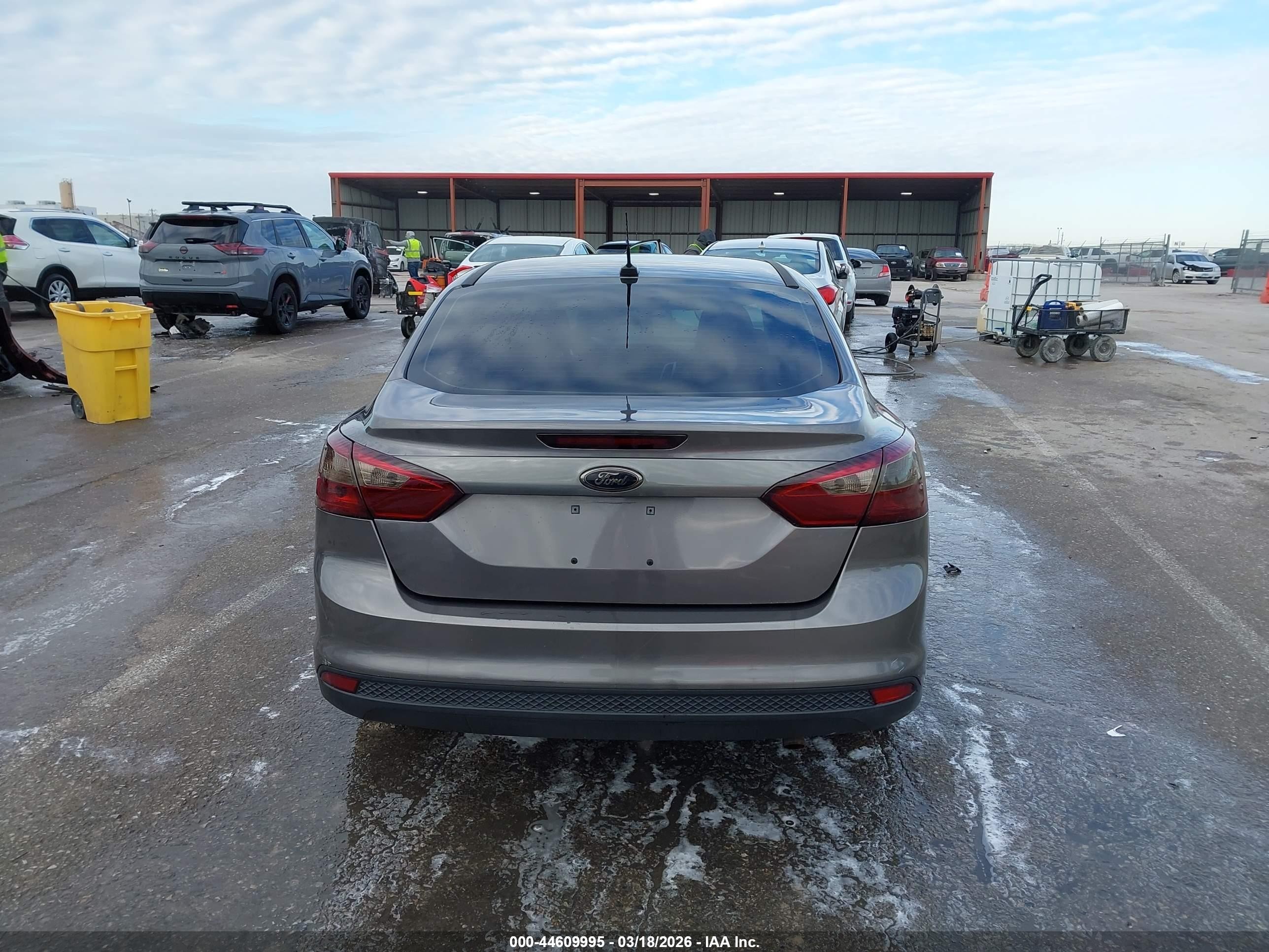 2014 Ford Focus Se Gray vin: 1FADP3F29EL377820