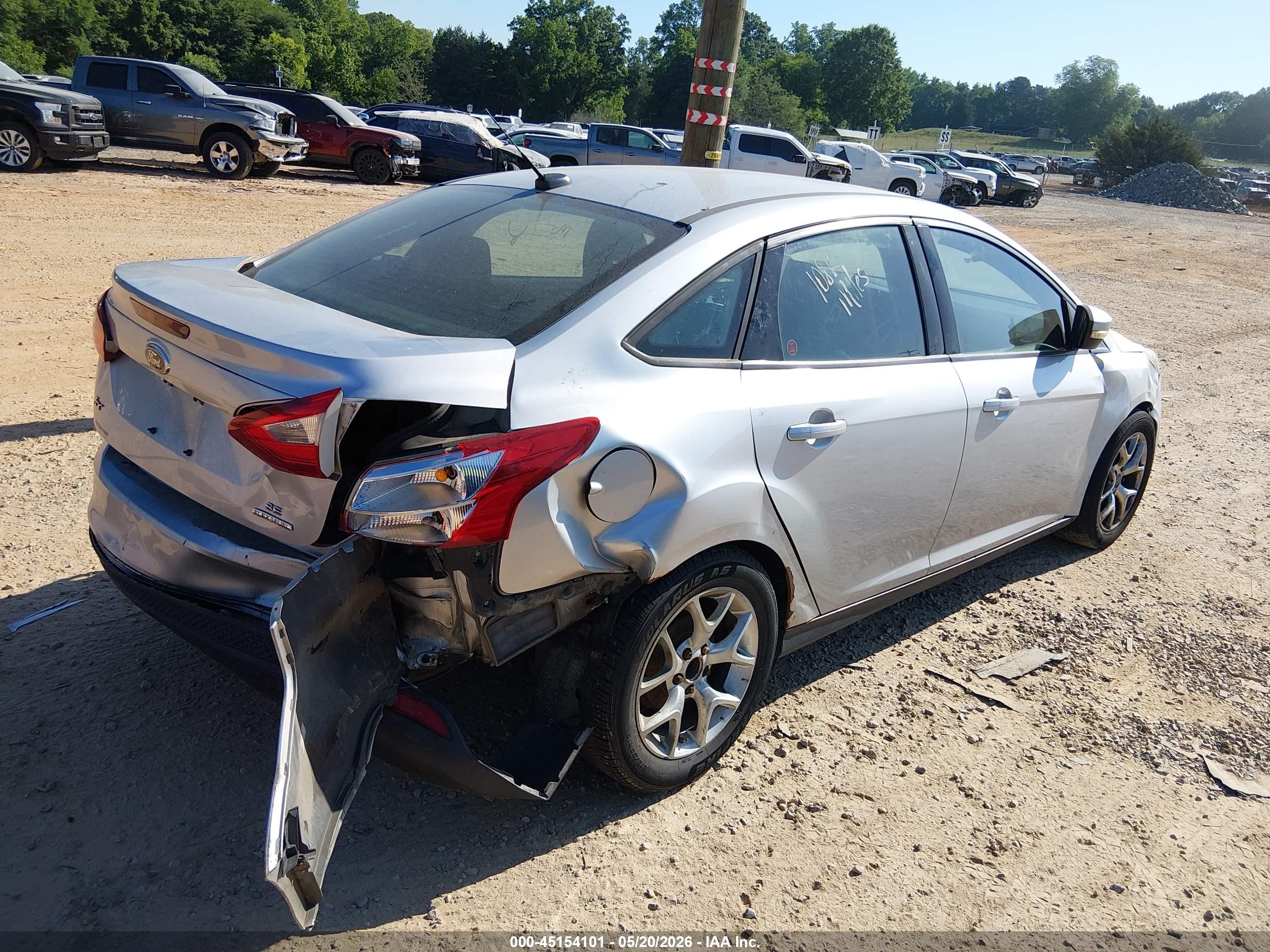 2014 Ford Focus Se Серебряный vin: 1FADP3F29EL394200
