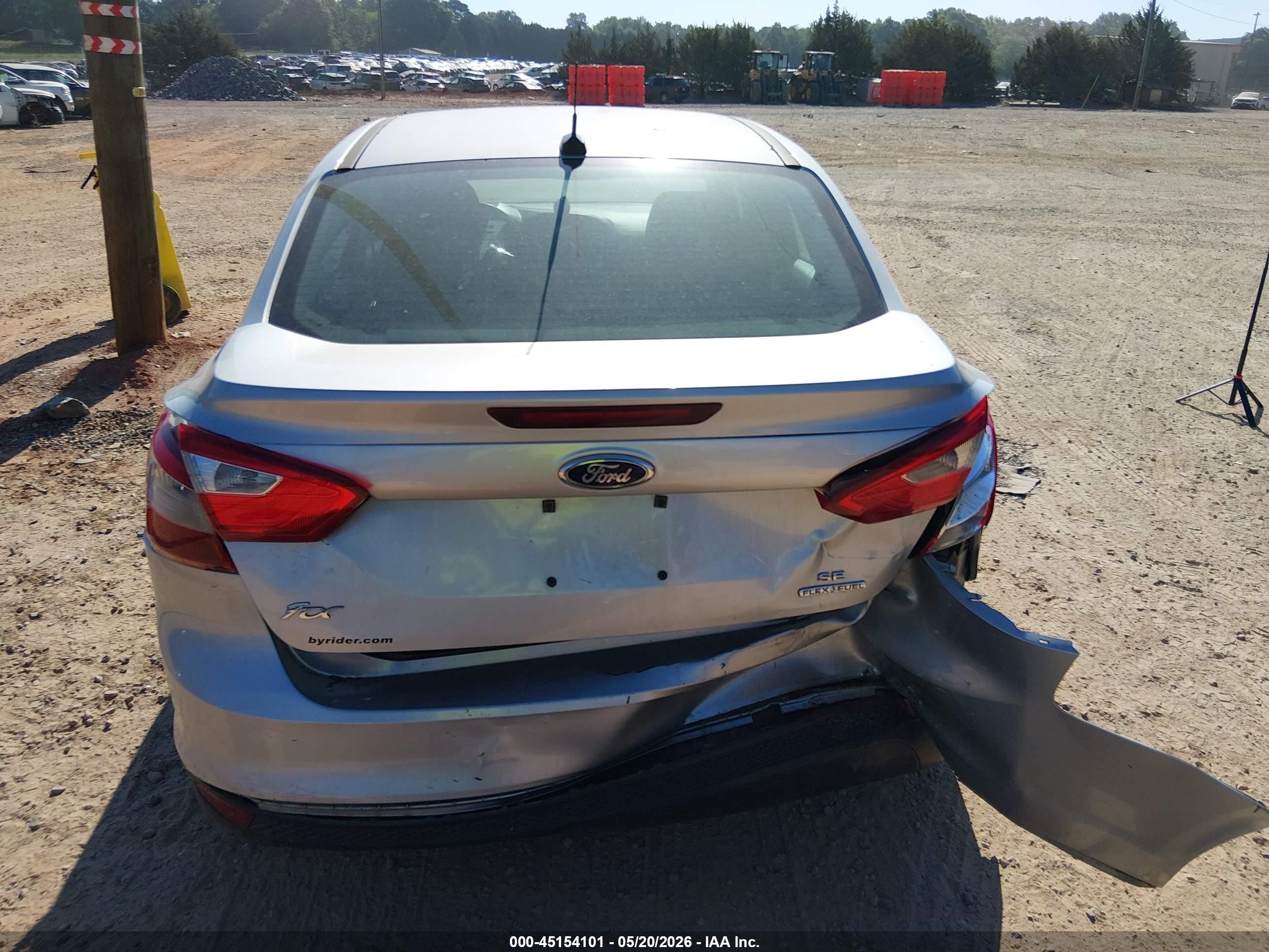 2014 Ford Focus Se Серебряный vin: 1FADP3F29EL394200