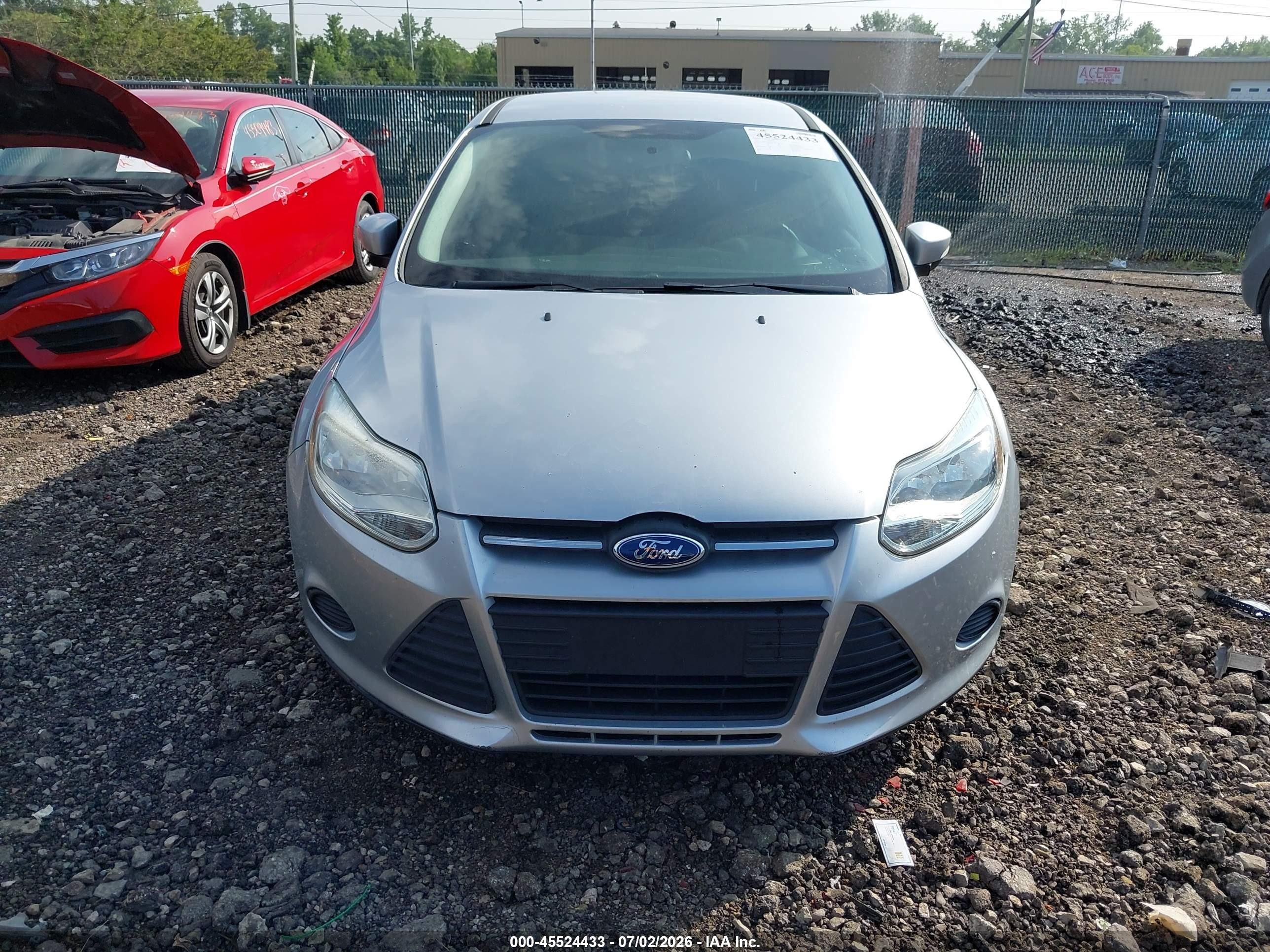 2014 Ford Focus Se Silver vin: 1FADP3F29EL397680