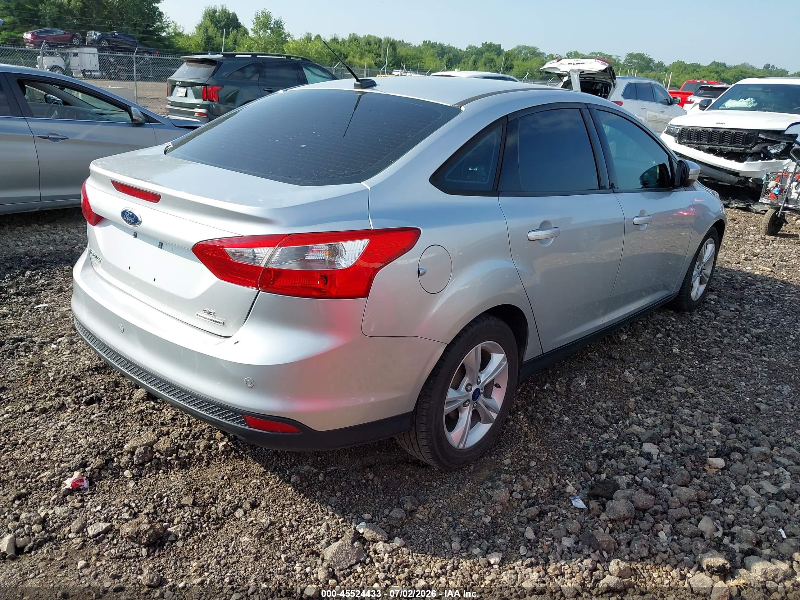 2014 Ford Focus Se Silver vin: 1FADP3F29EL397680