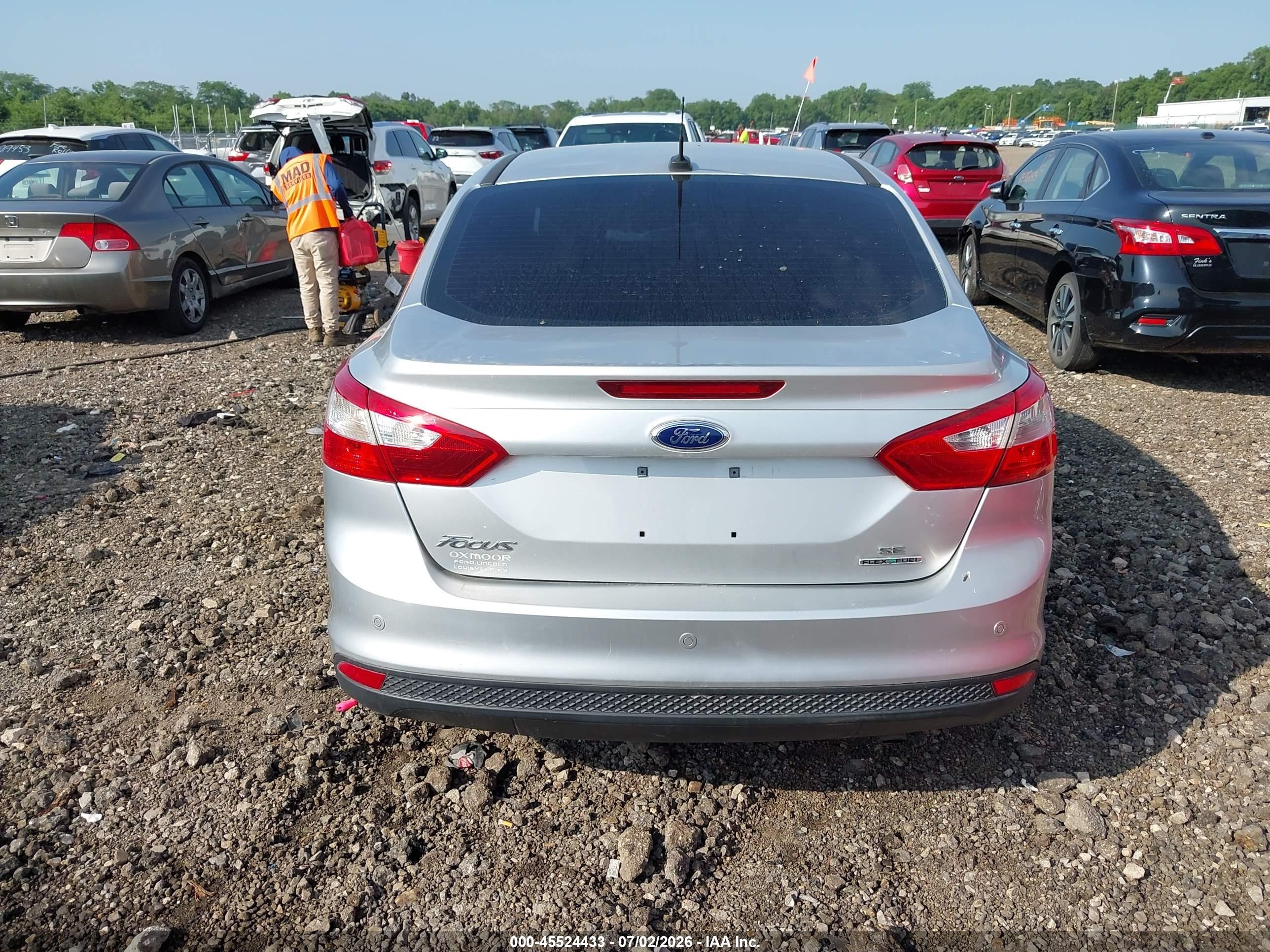 2014 Ford Focus Se Silver vin: 1FADP3F29EL397680