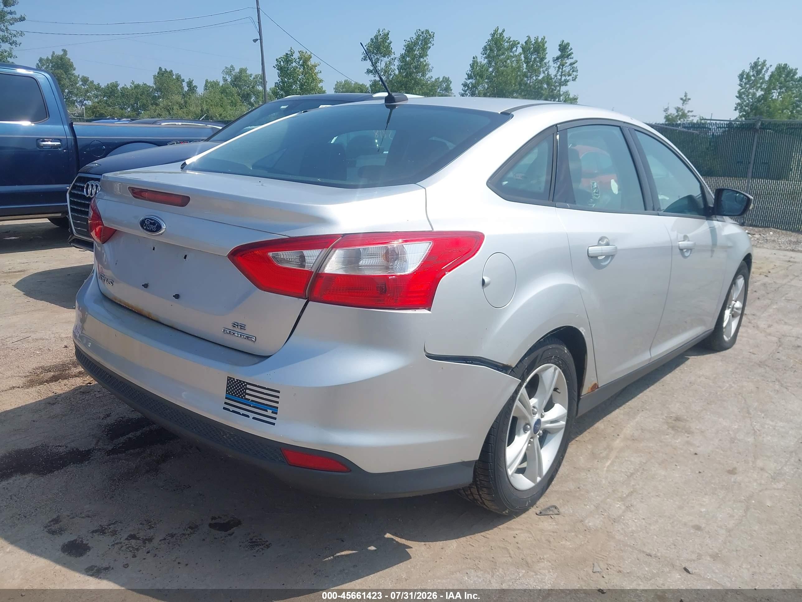 2014 Ford Focus Se Silver vin: 1FADP3F29EL404689