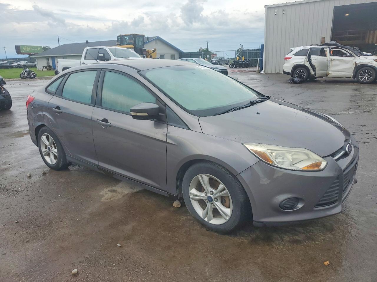 2014 Ford Focus Серый vin: 1FADP3F29EL415661