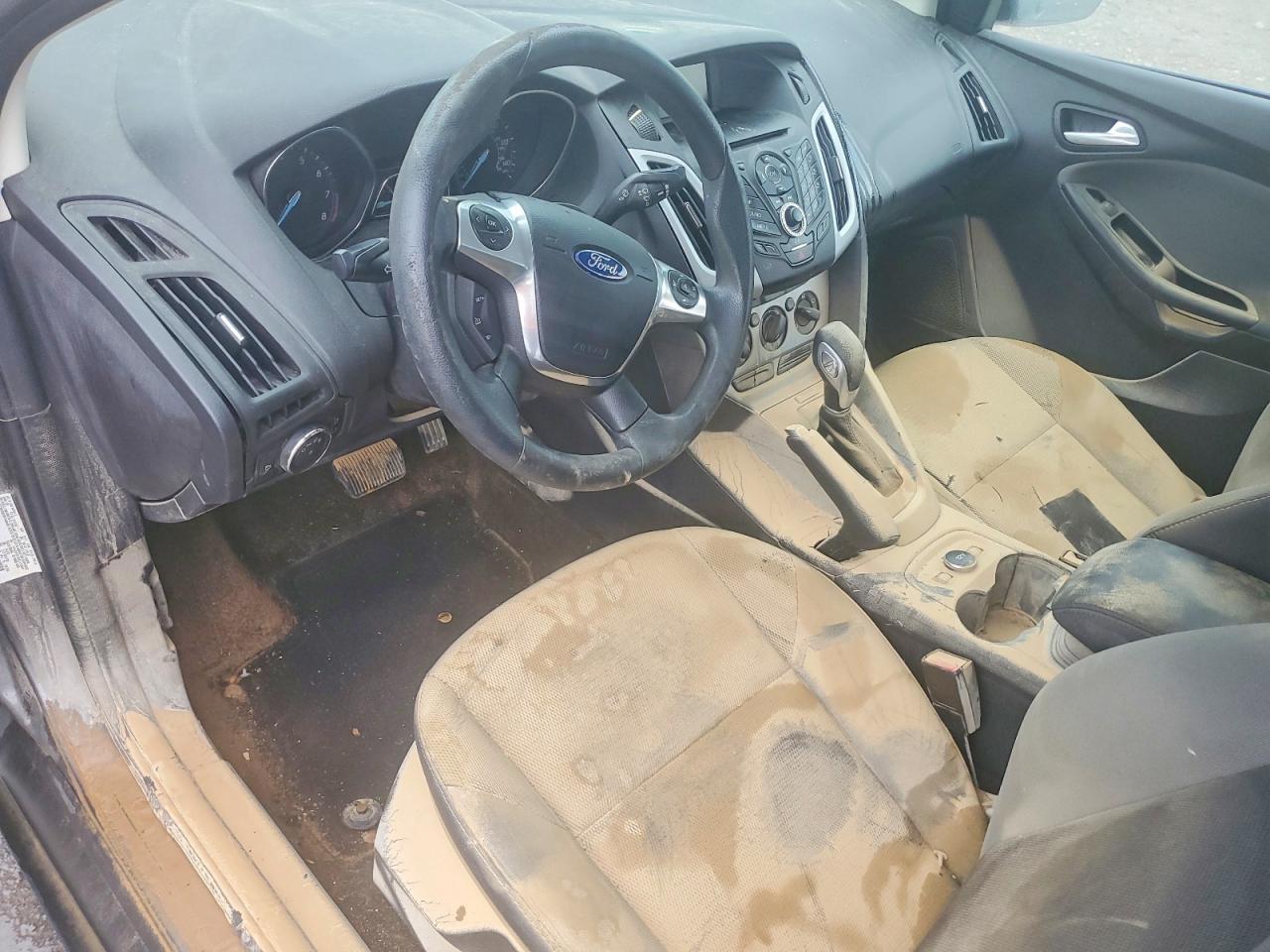 2014 Ford Focus Серый vin: 1FADP3F29EL415661