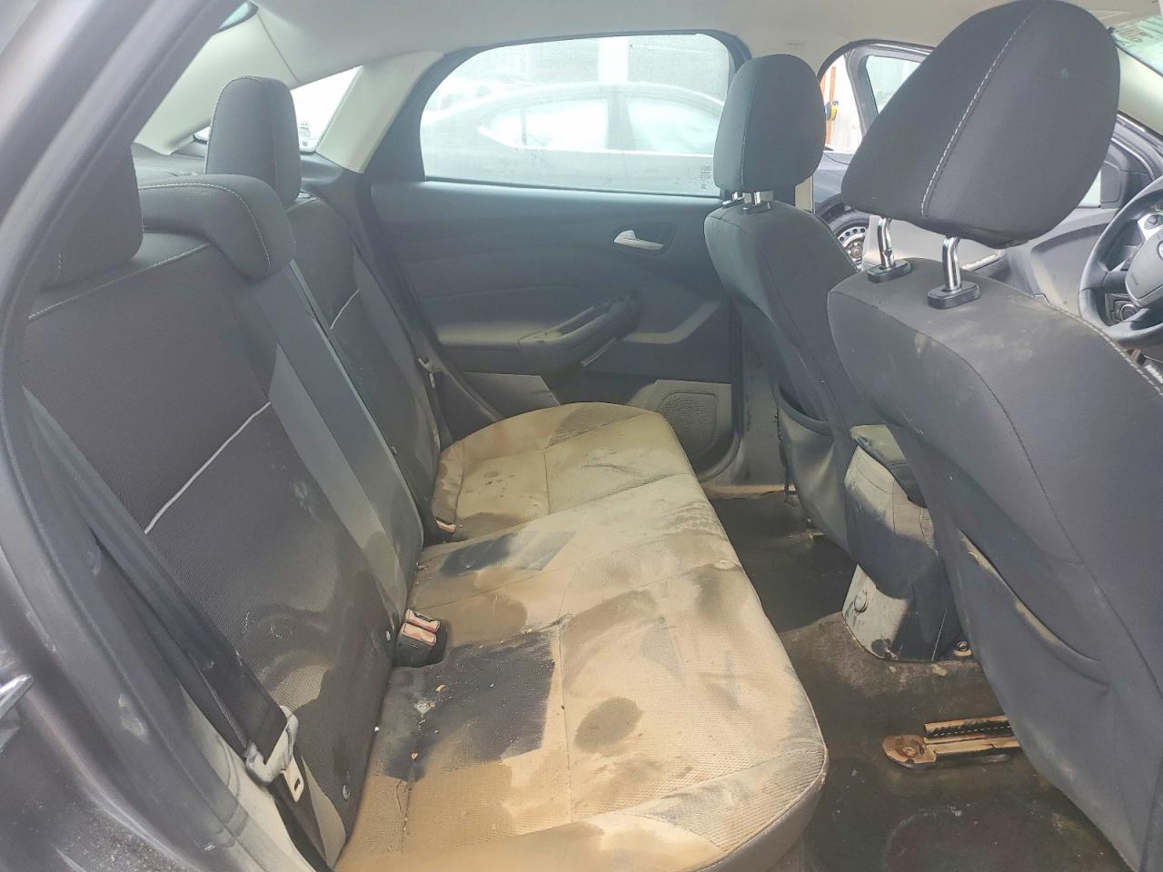 2014 Ford Focus Серый vin: 1FADP3F29EL415661