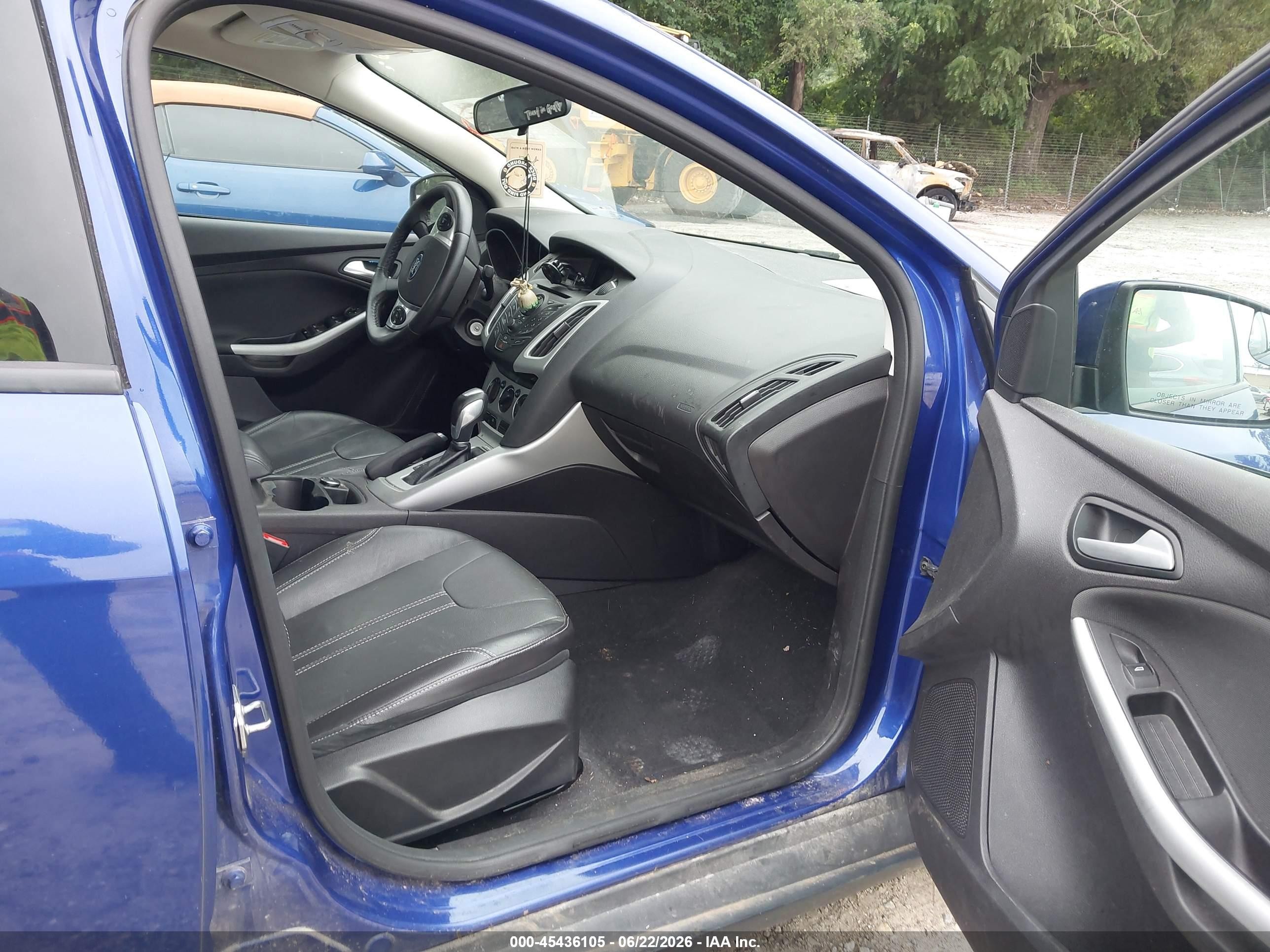 2014 Ford Focus Se Blue vin: 1FADP3F29EL417099