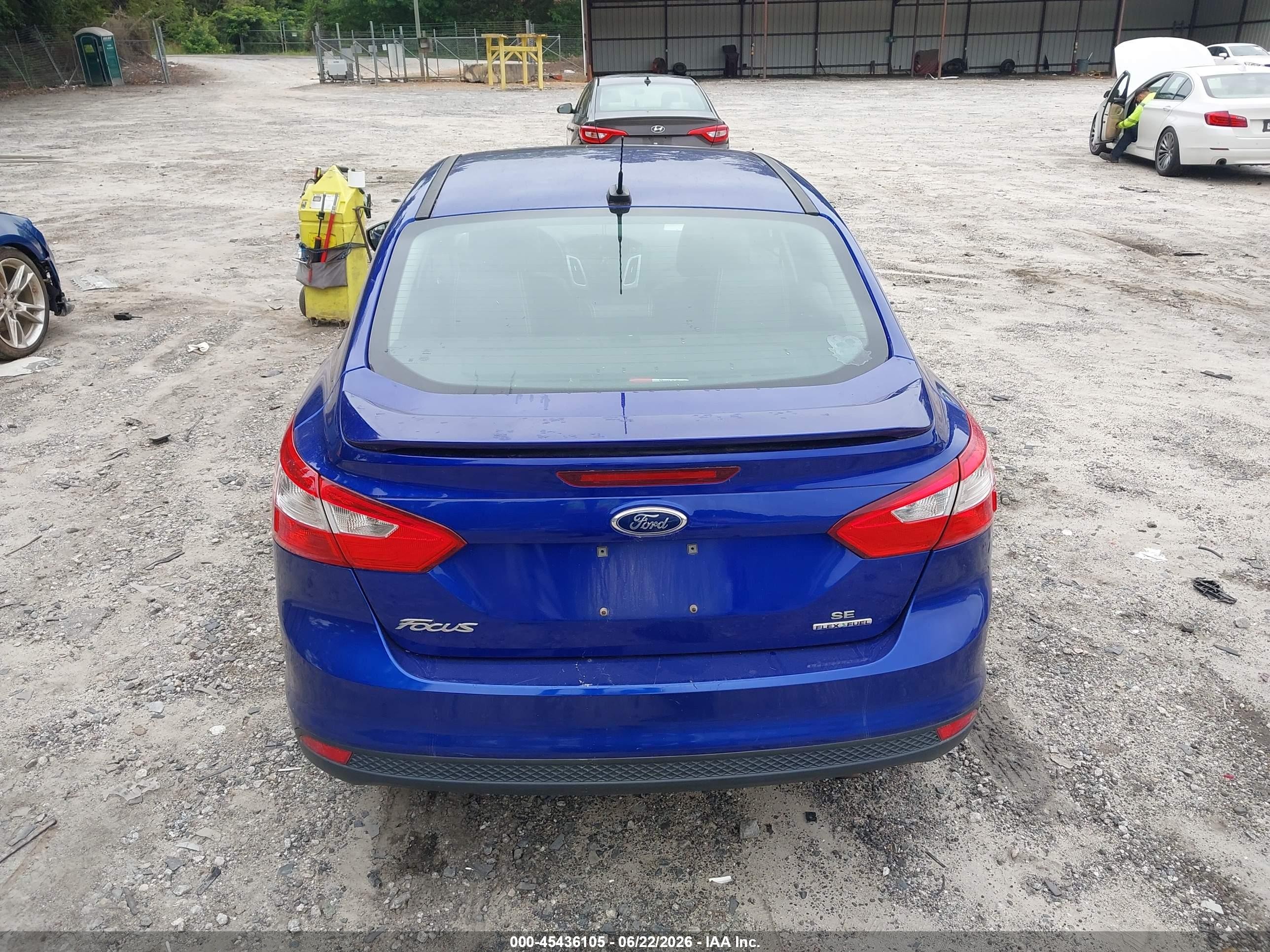 2014 Ford Focus Se Blue vin: 1FADP3F29EL417099