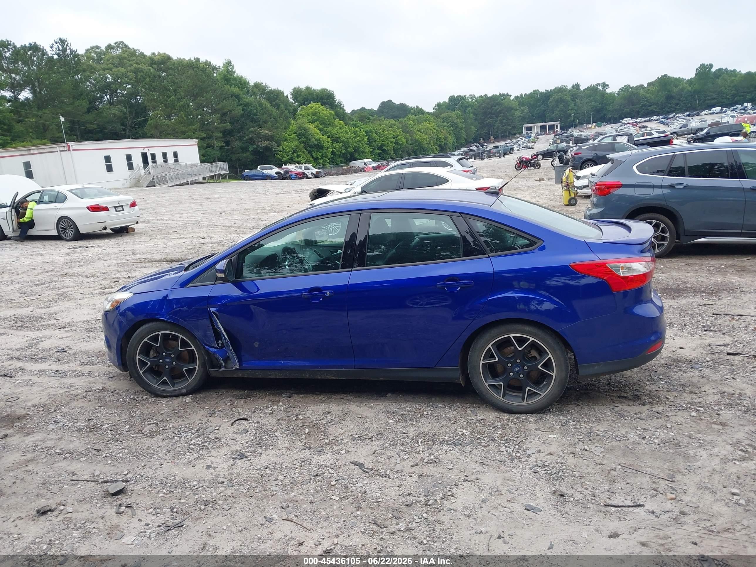 2014 Ford Focus Se Blue vin: 1FADP3F29EL417099