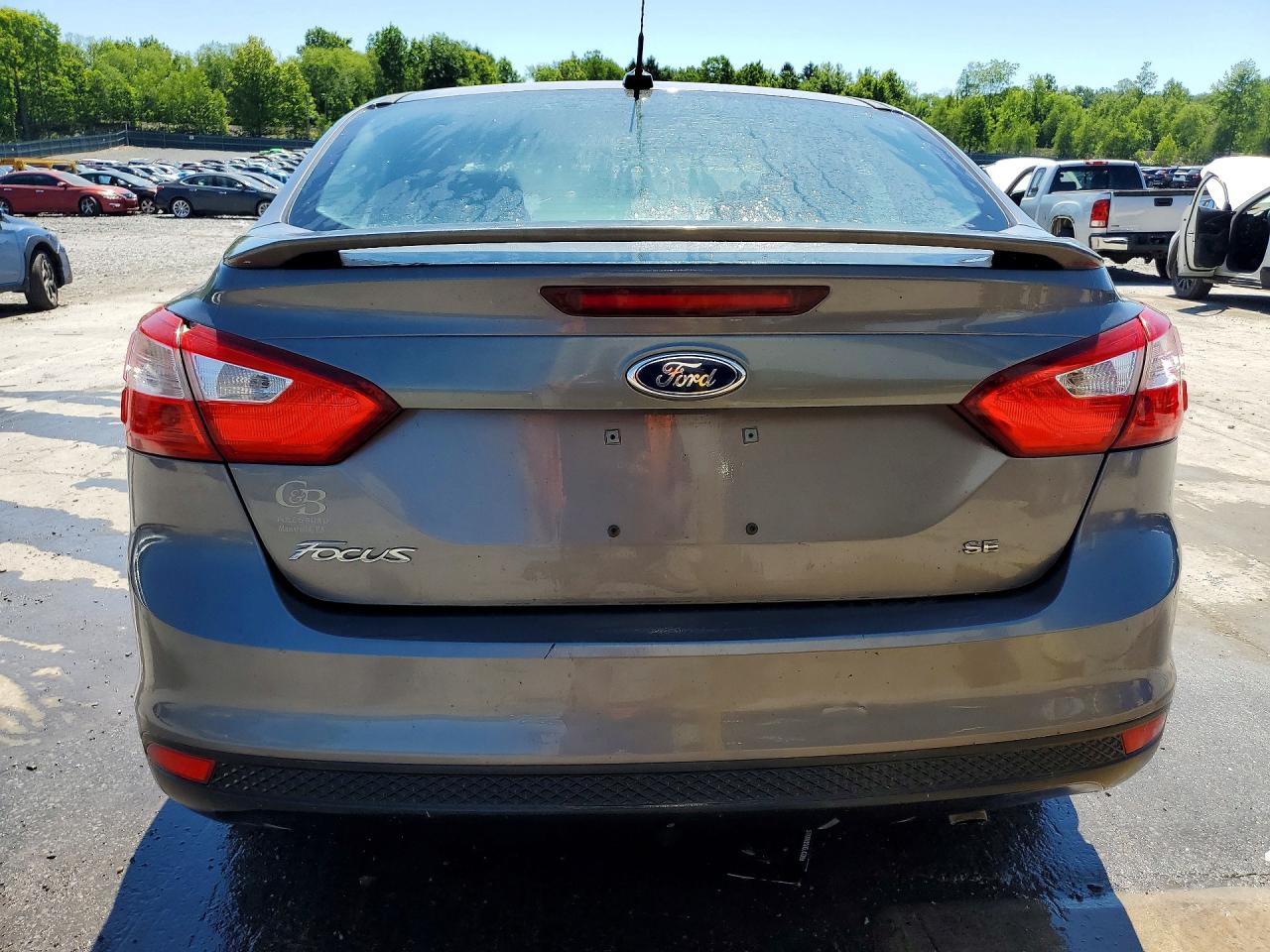 2014 Ford Focus Se Gray vin: 1FADP3F29EL434811