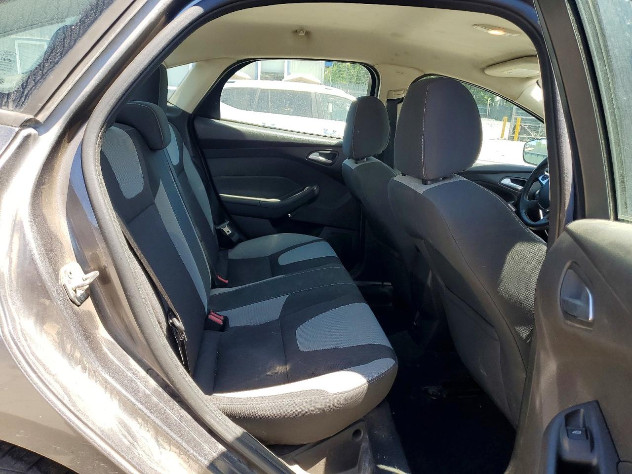 2014 Ford Focus Se Gray vin: 1FADP3F29EL434811
