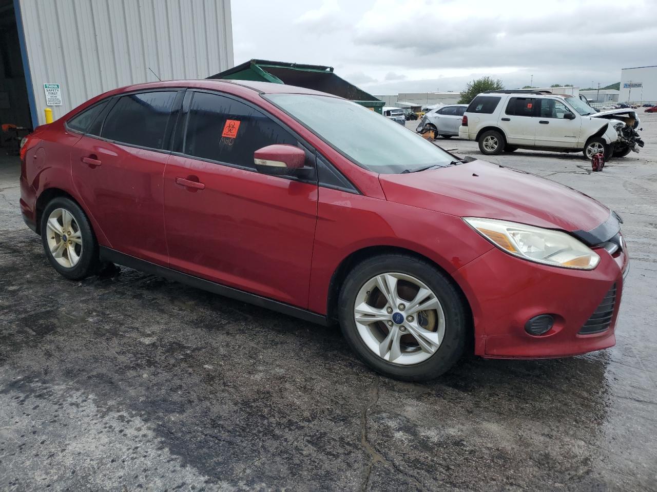 2014 Ford Focus Se Red vin: 1FADP3F29EL441225