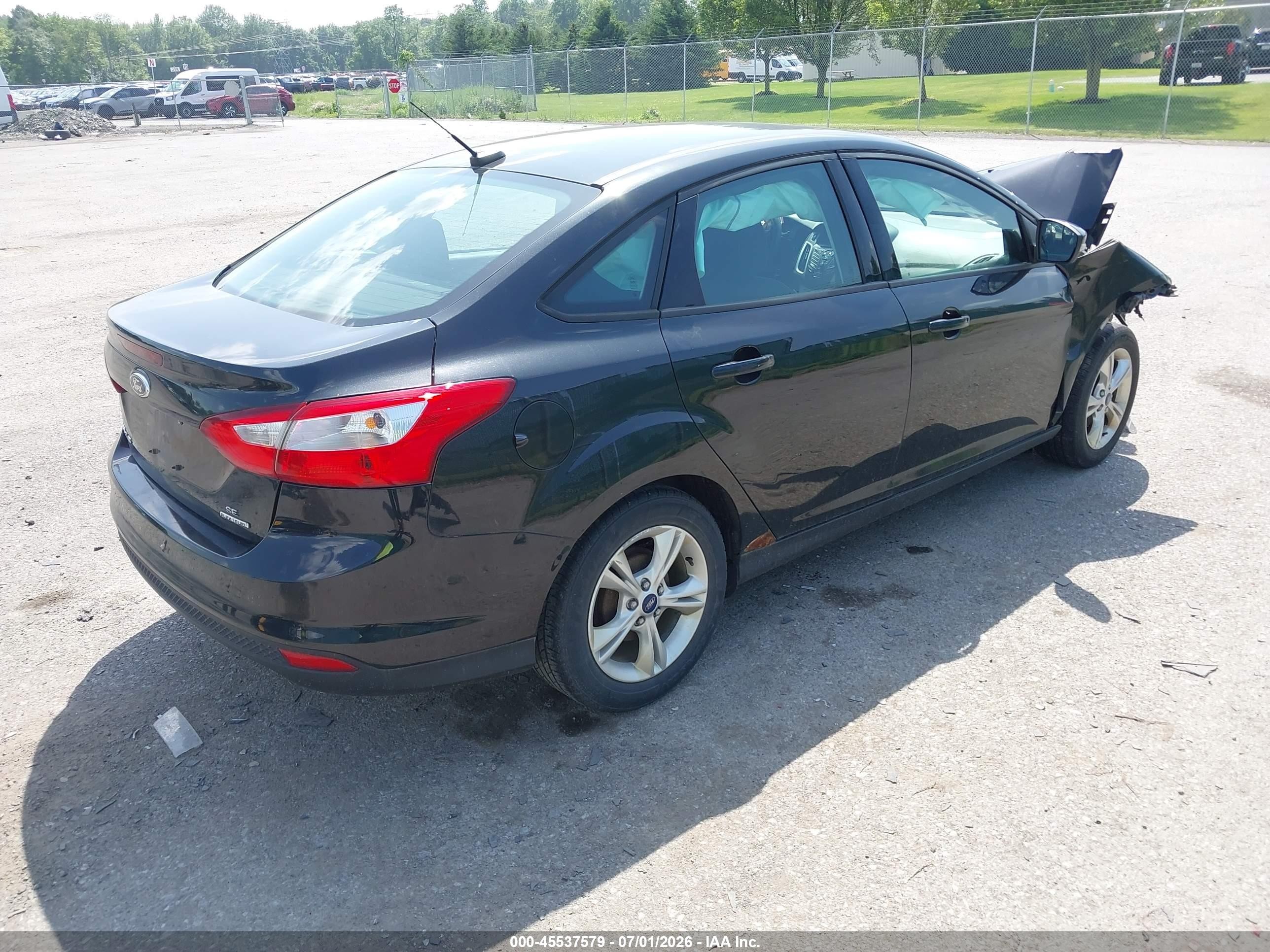 2014 Ford Focus Se Gray vin: 1FADP3F29EL456789