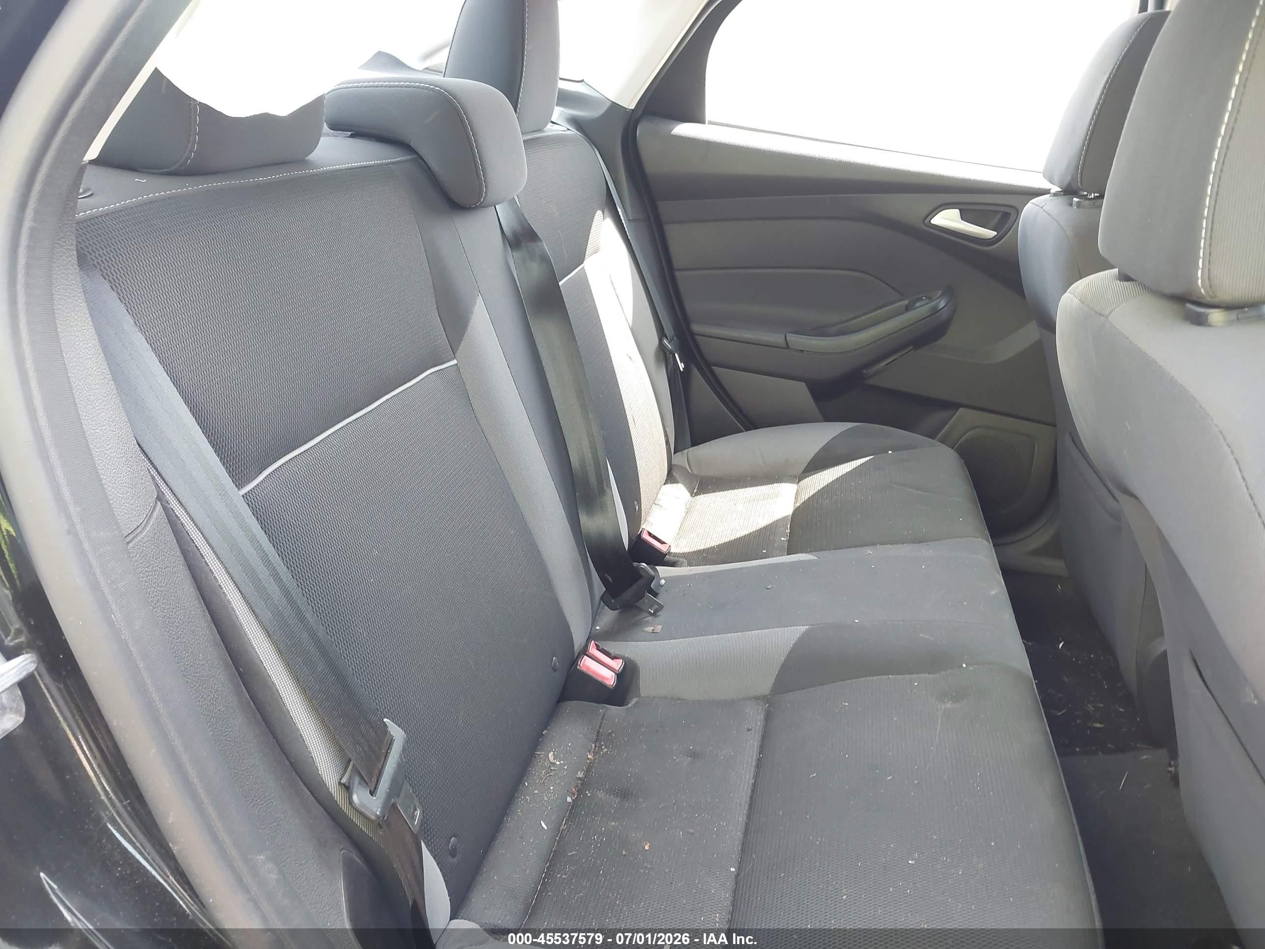 2014 Ford Focus Se Gray vin: 1FADP3F29EL456789