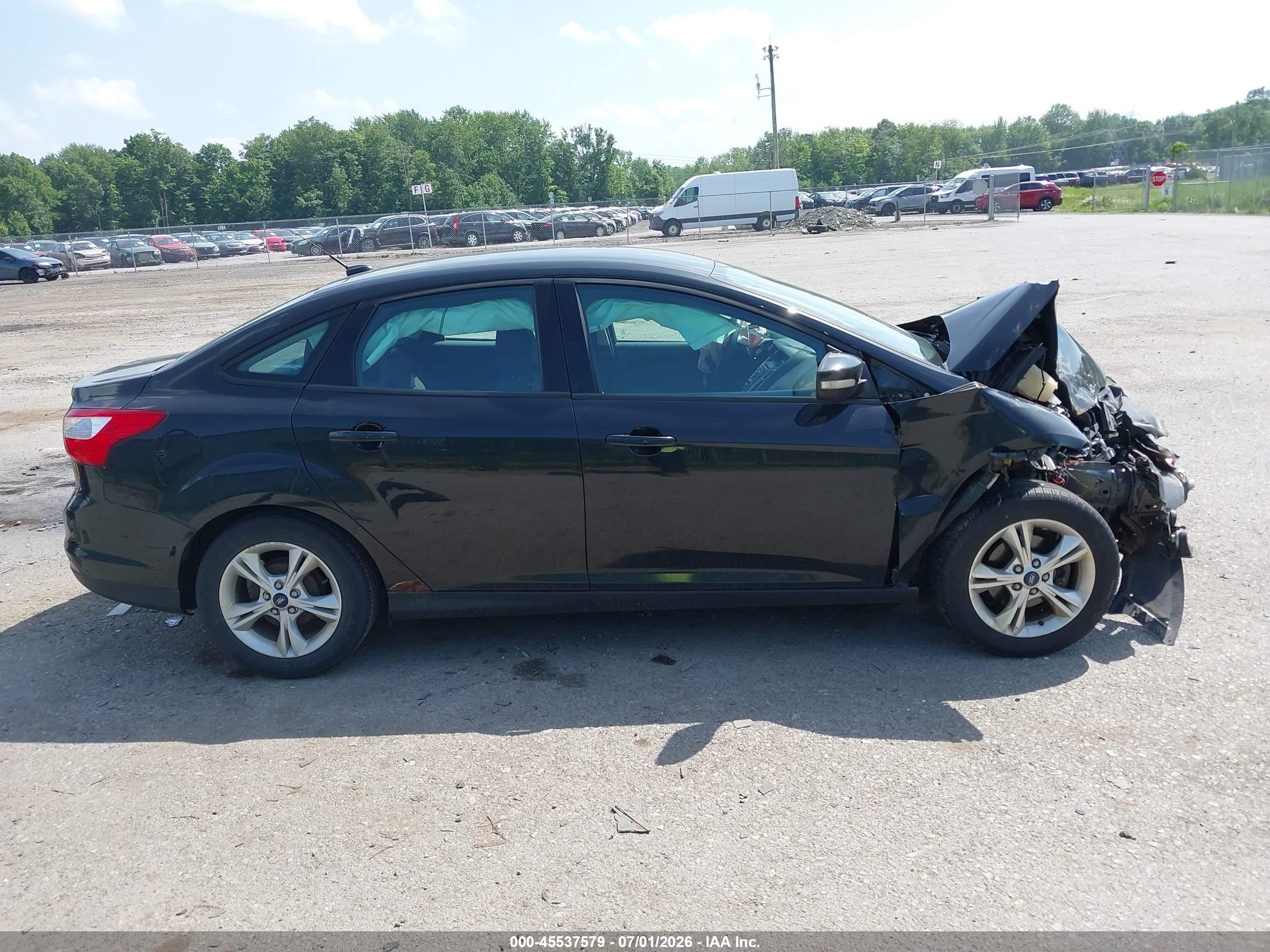 2014 Ford Focus Se Gray vin: 1FADP3F29EL456789