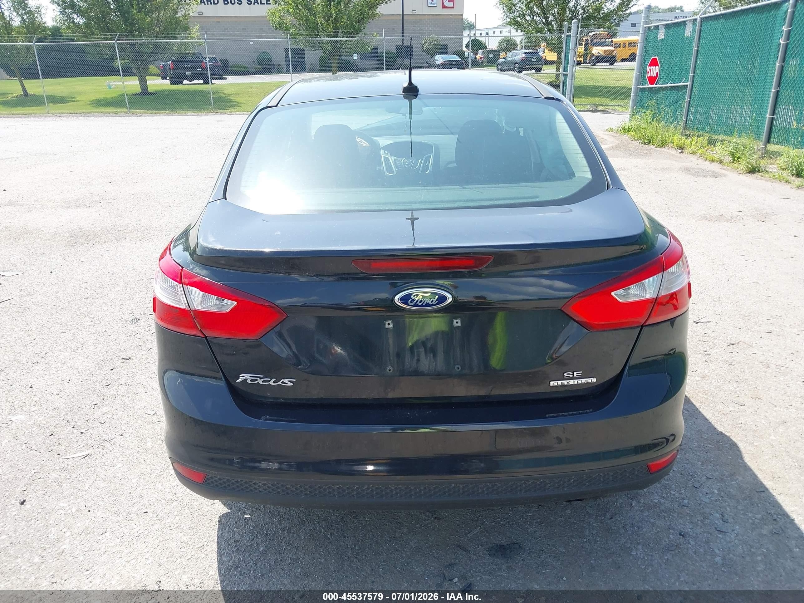 2014 Ford Focus Se Gray vin: 1FADP3F29EL456789