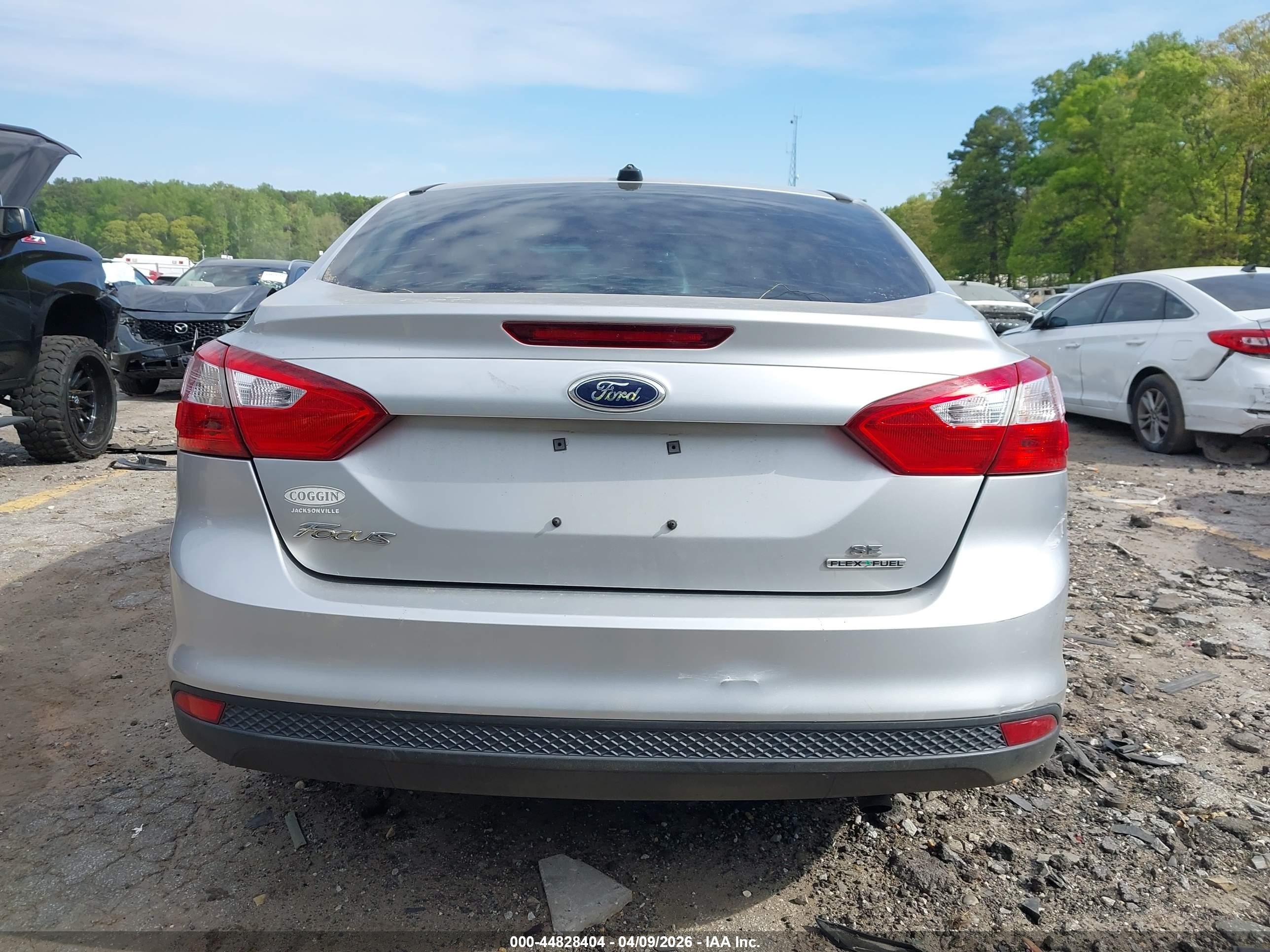 2014 Ford Focus Se Silver vin: 1FADP3F29EL458087