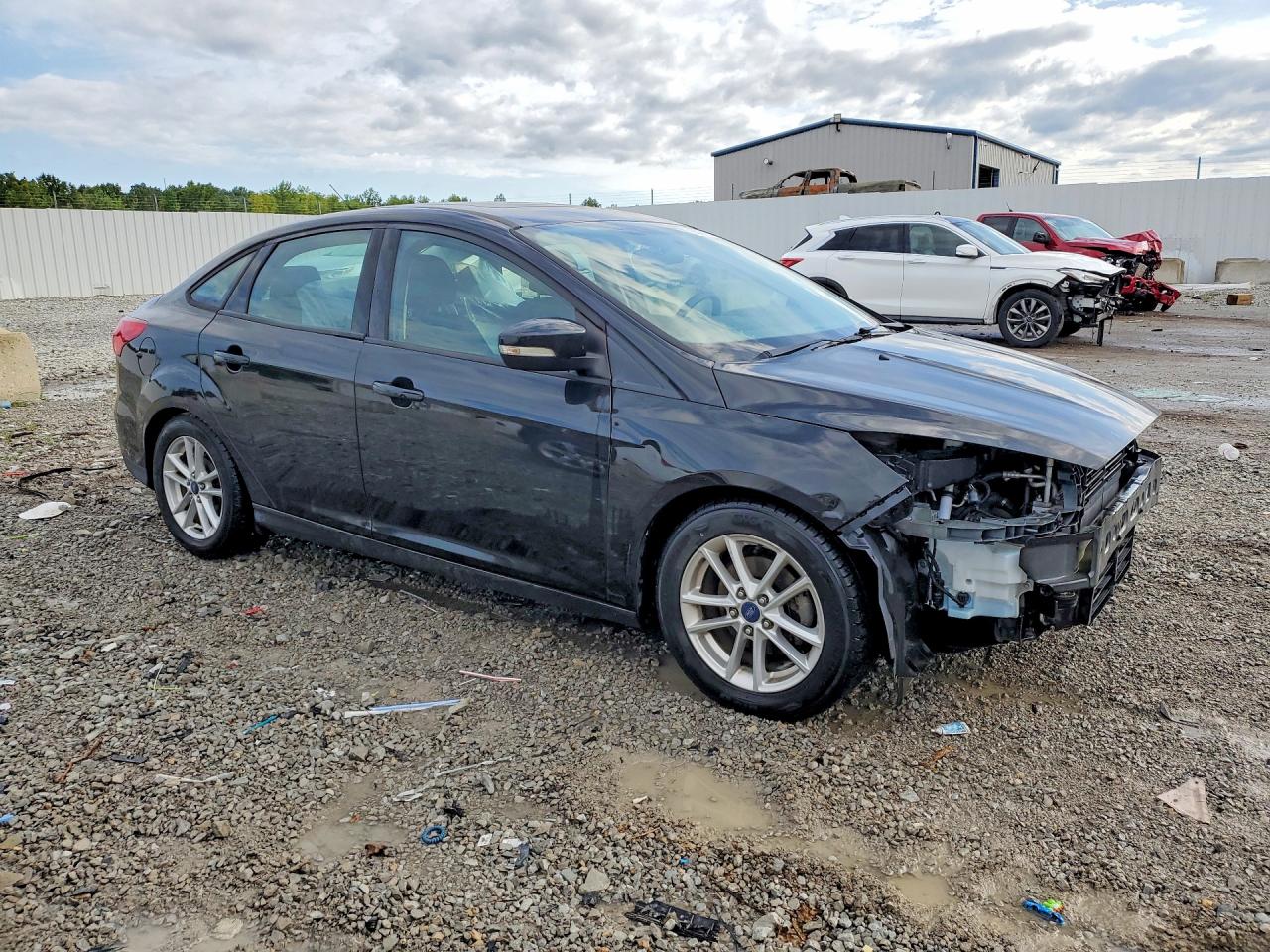2015 Ford Focus Se Черный vin: 1FADP3F29FL200492