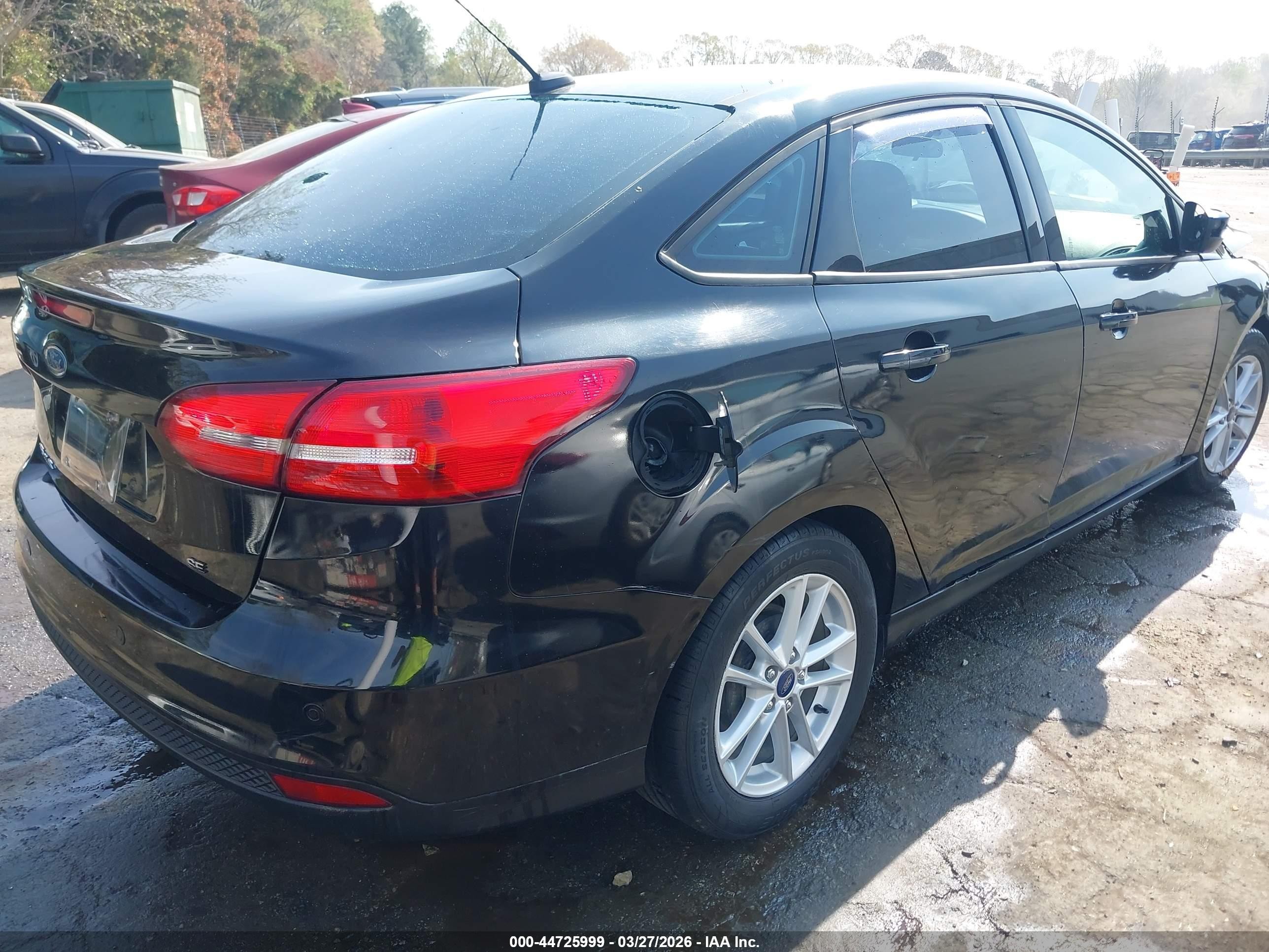 2015 Ford Focus Se Black vin: 1FADP3F29FL200508