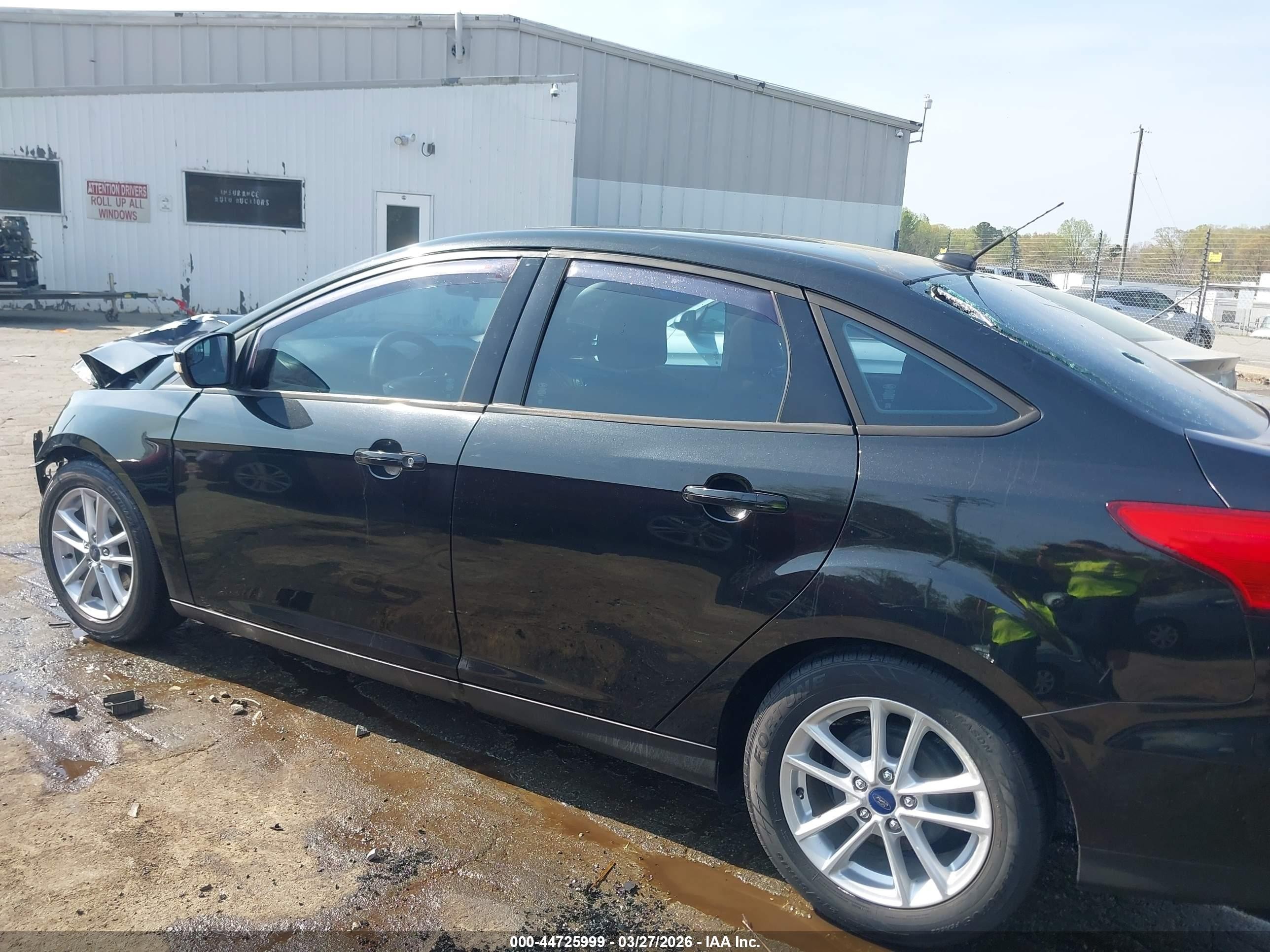 2015 Ford Focus Se Black vin: 1FADP3F29FL200508