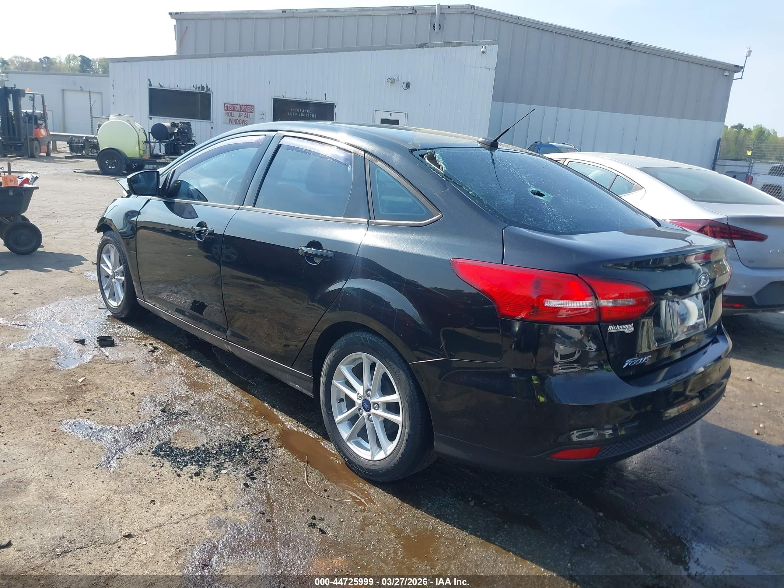 2015 Ford Focus Se Black vin: 1FADP3F29FL200508